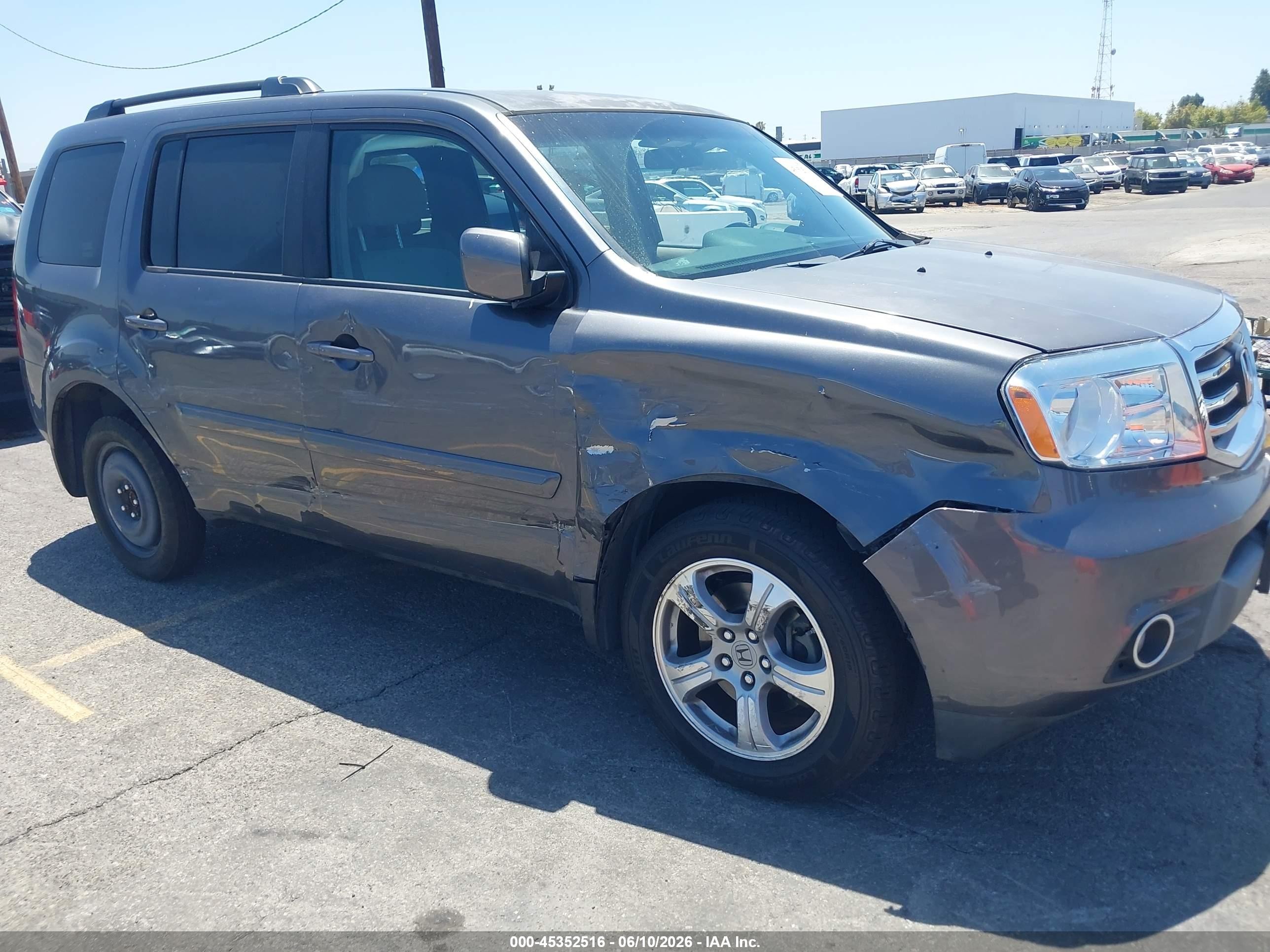 2014 Honda Pilot Ex Gray vin: 5FNYF3H44EB024188