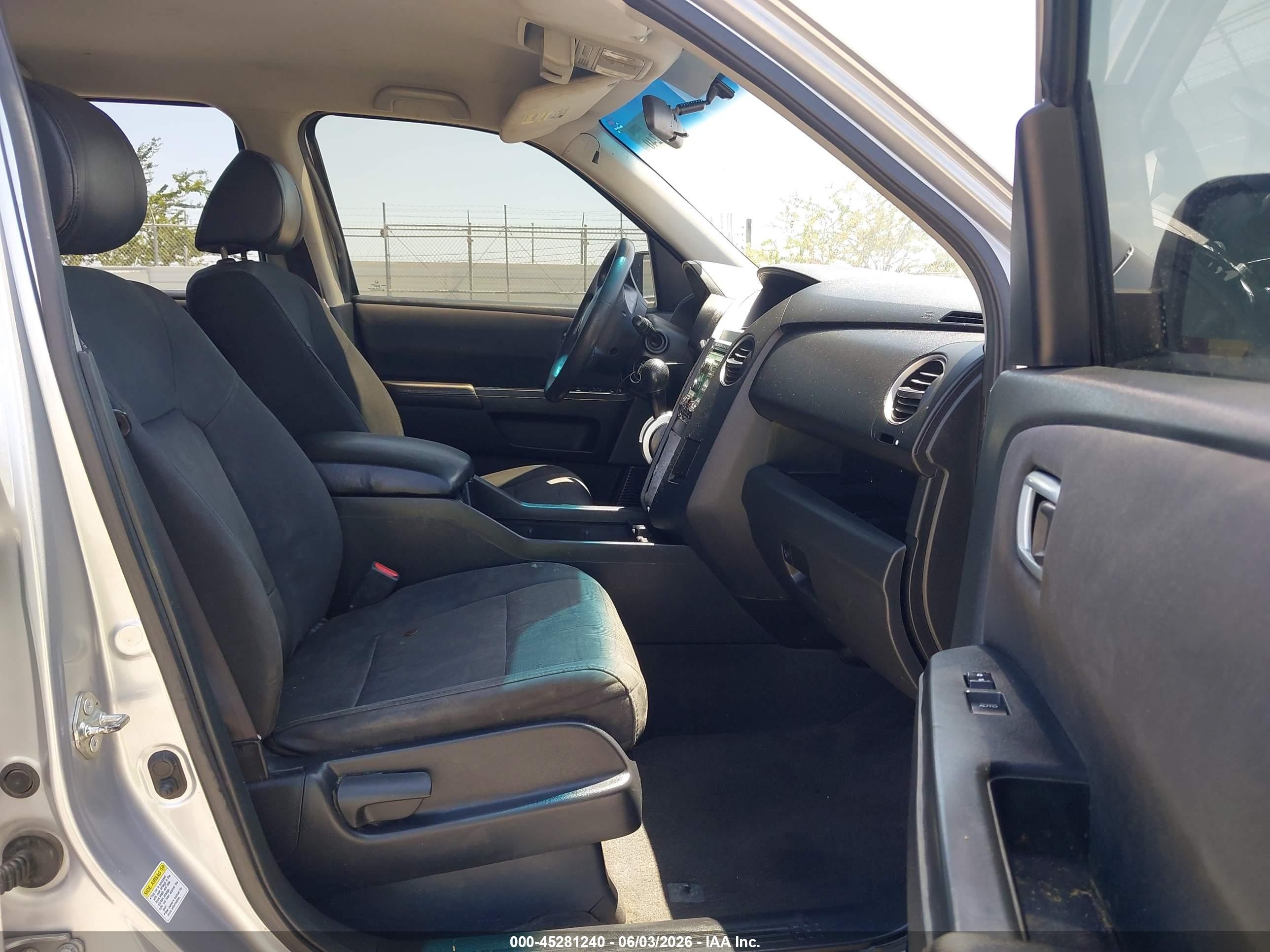 2010 Honda Pilot Ex Silver vin: 5FNYF3H46AB010643