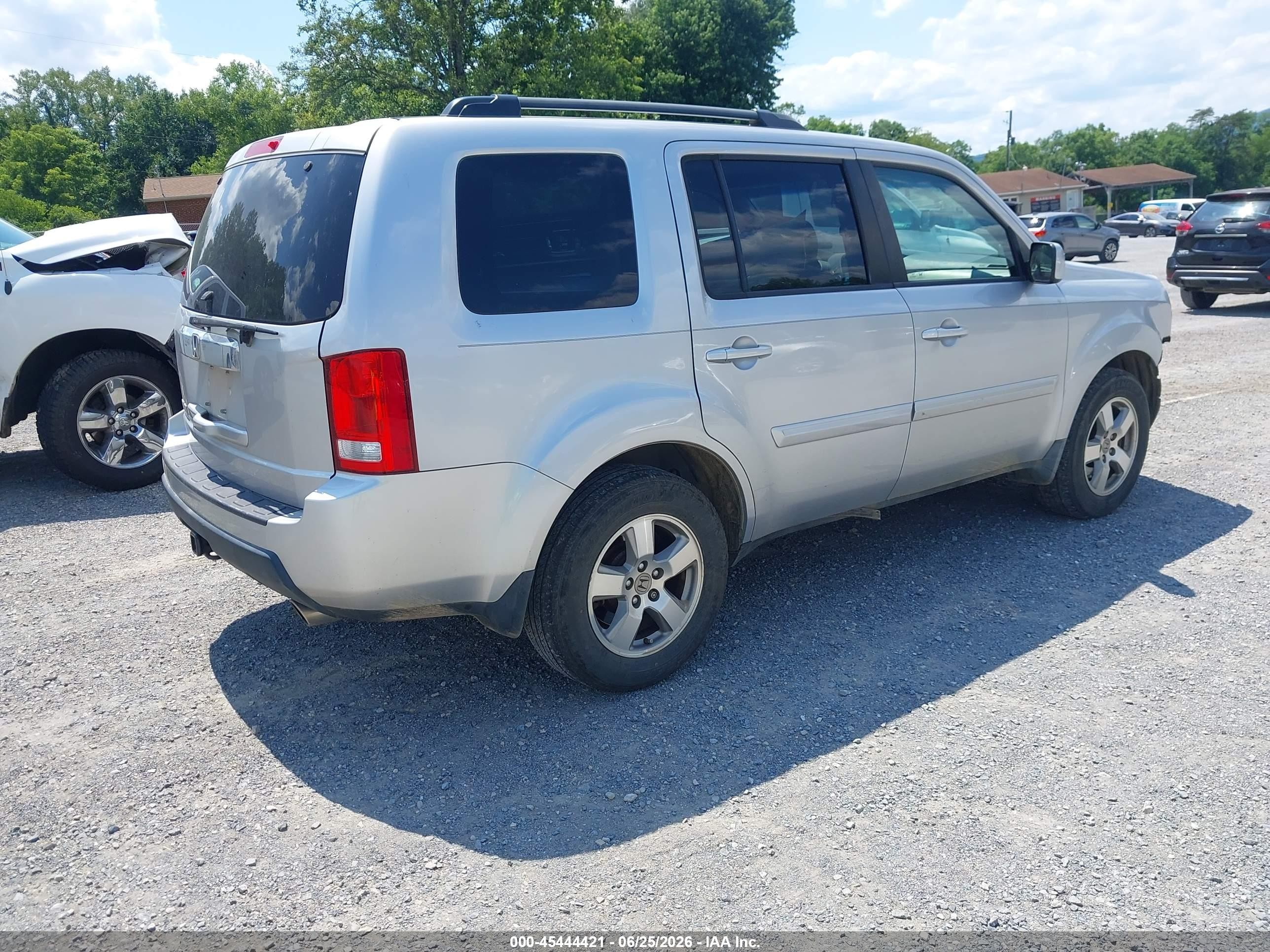 2011 Honda Pilot Ex Silver vin: 5FNYF3H46BB037519