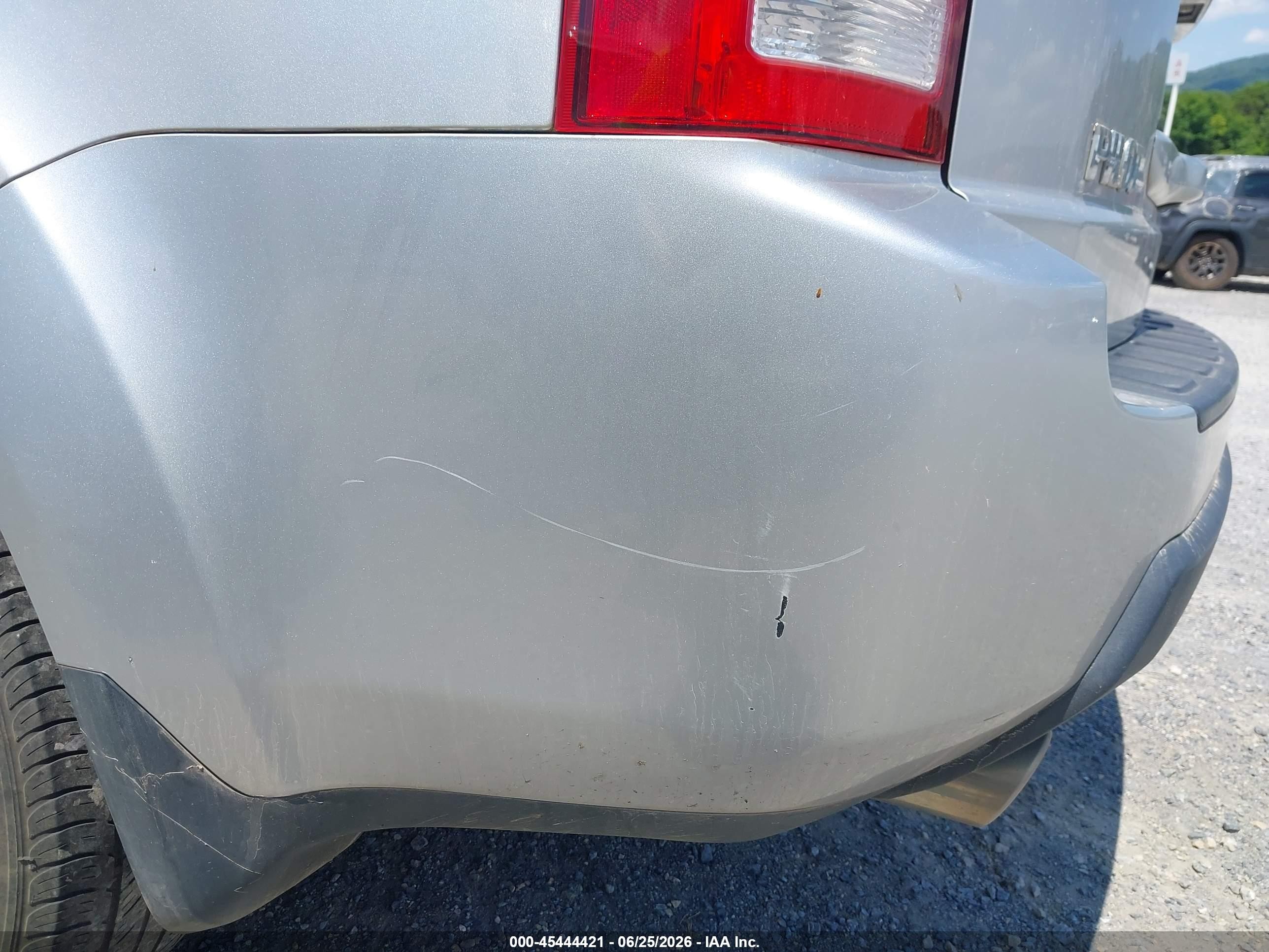 2011 Honda Pilot Ex Silver vin: 5FNYF3H46BB037519