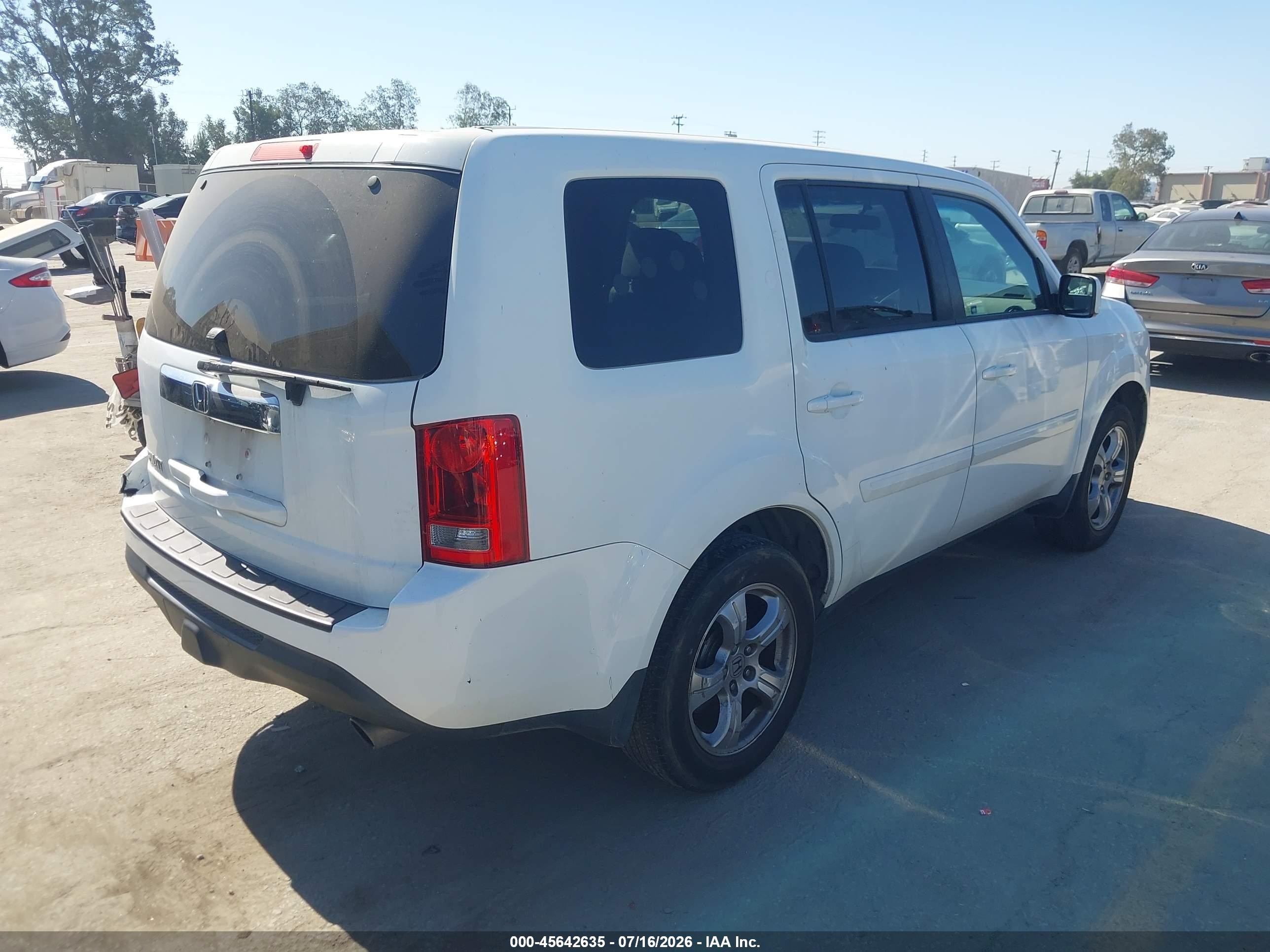 2013 Honda Pilot Ex White vin: 5FNYF3H46DB001459