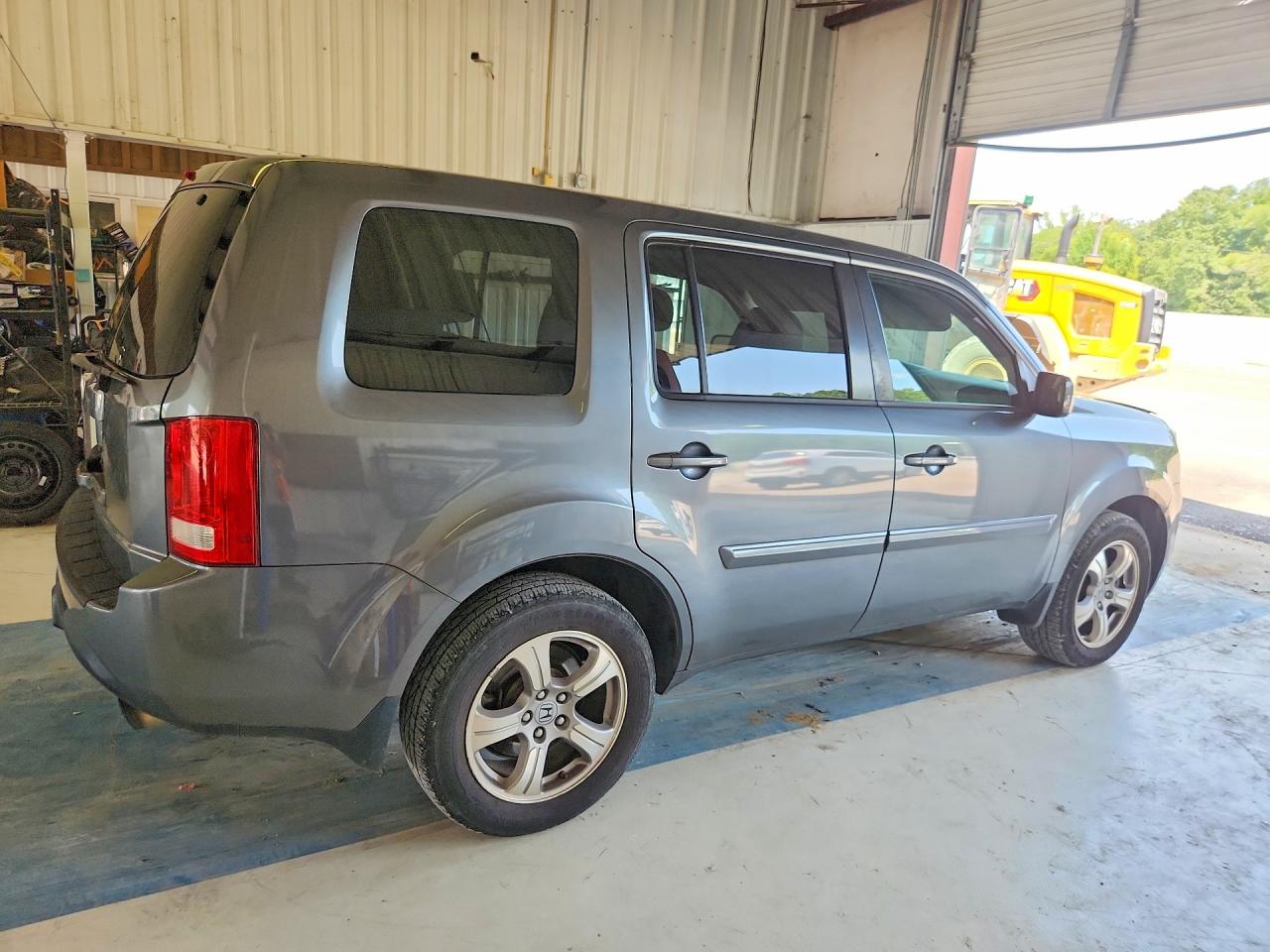 2013 Honda Pilot Ex Gray vin: 5FNYF3H46DB011411