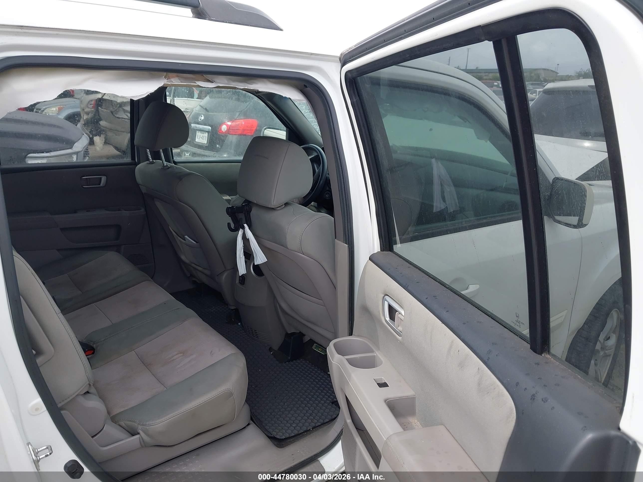 2012 Honda Pilot Ex White vin: 5FNYF3H47CB043413