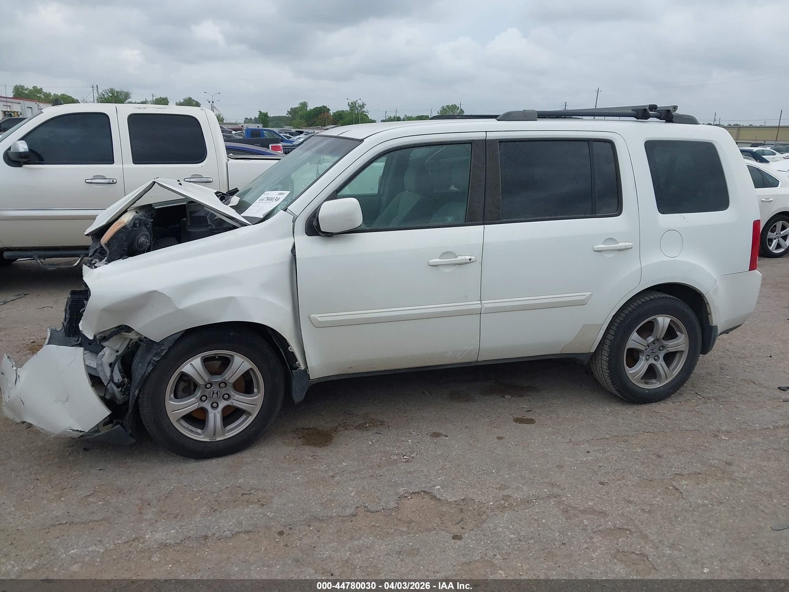 2012 Honda Pilot Ex White vin: 5FNYF3H47CB043413