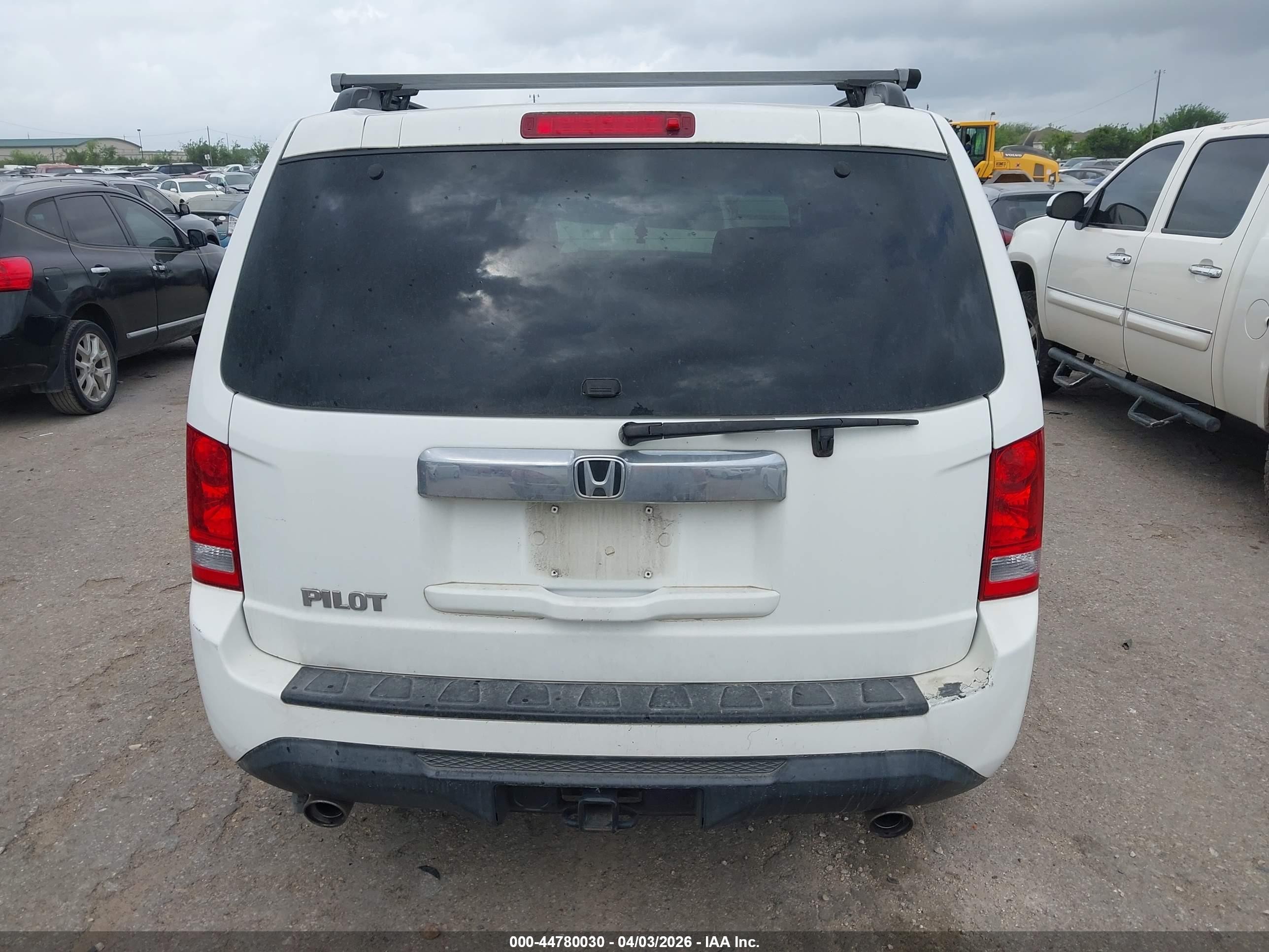 2012 Honda Pilot Ex White vin: 5FNYF3H47CB043413