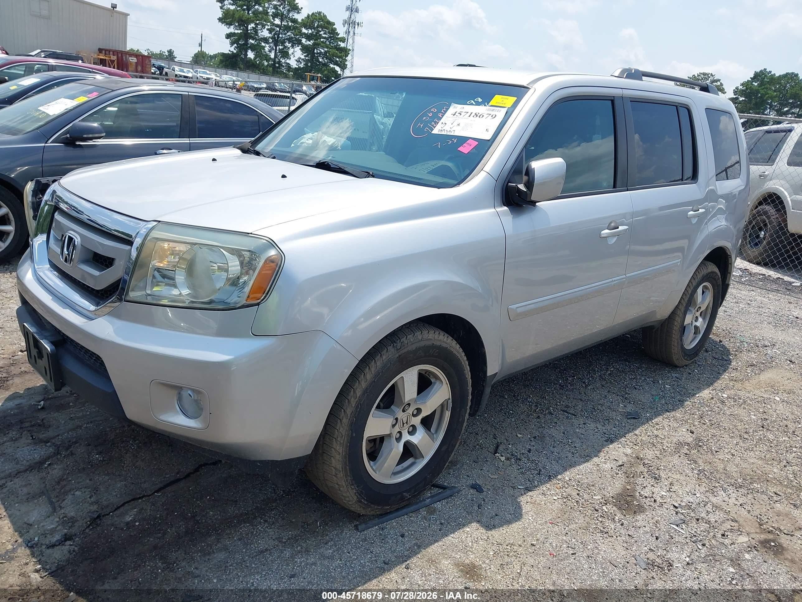 2011 Honda Pilot Ex Silver vin: 5FNYF3H48BB017739