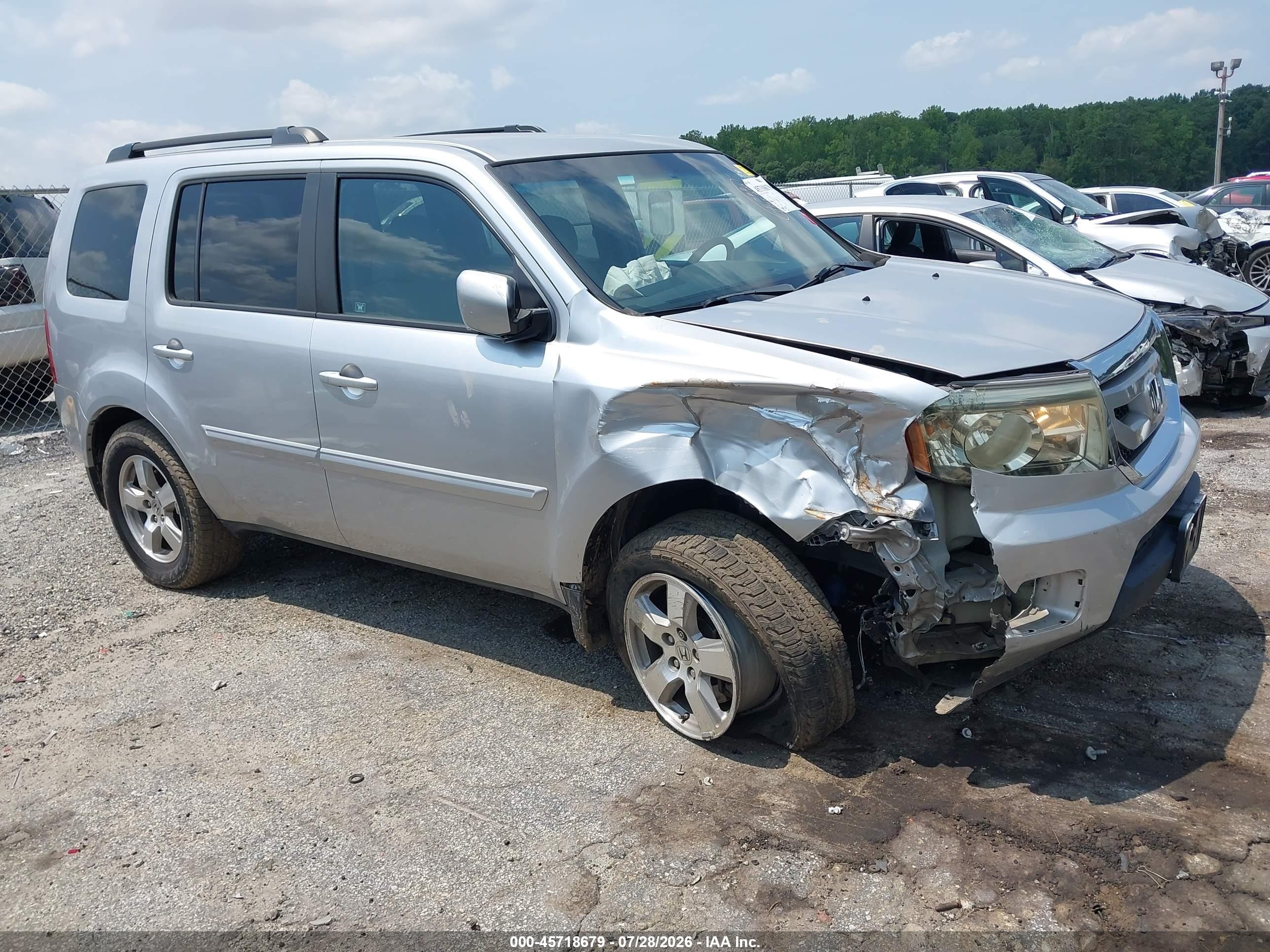 2011 Honda Pilot Ex Silver vin: 5FNYF3H48BB017739