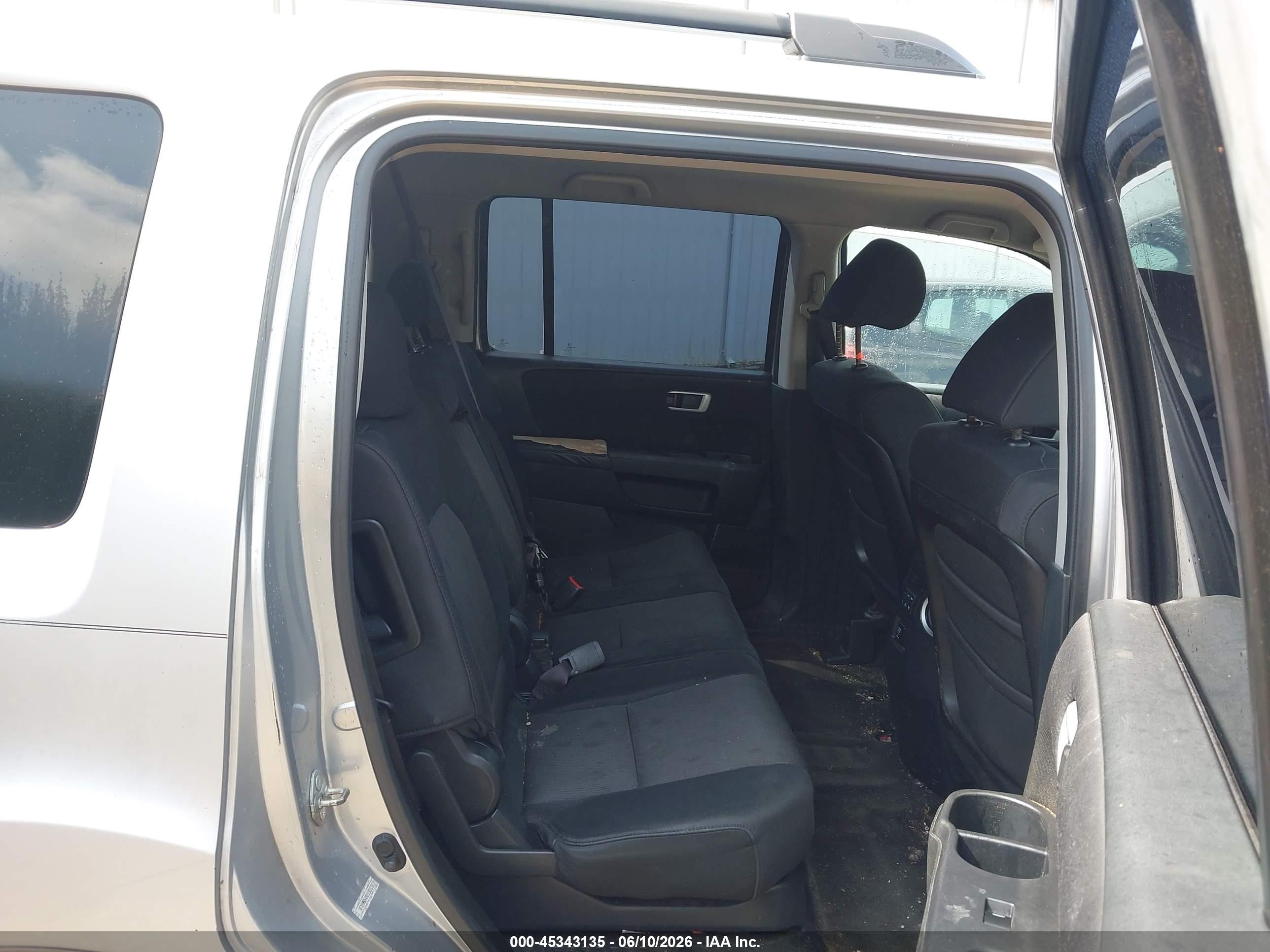 2011 Honda Pilot Ex Silver vin: 5FNYF3H49BB028250