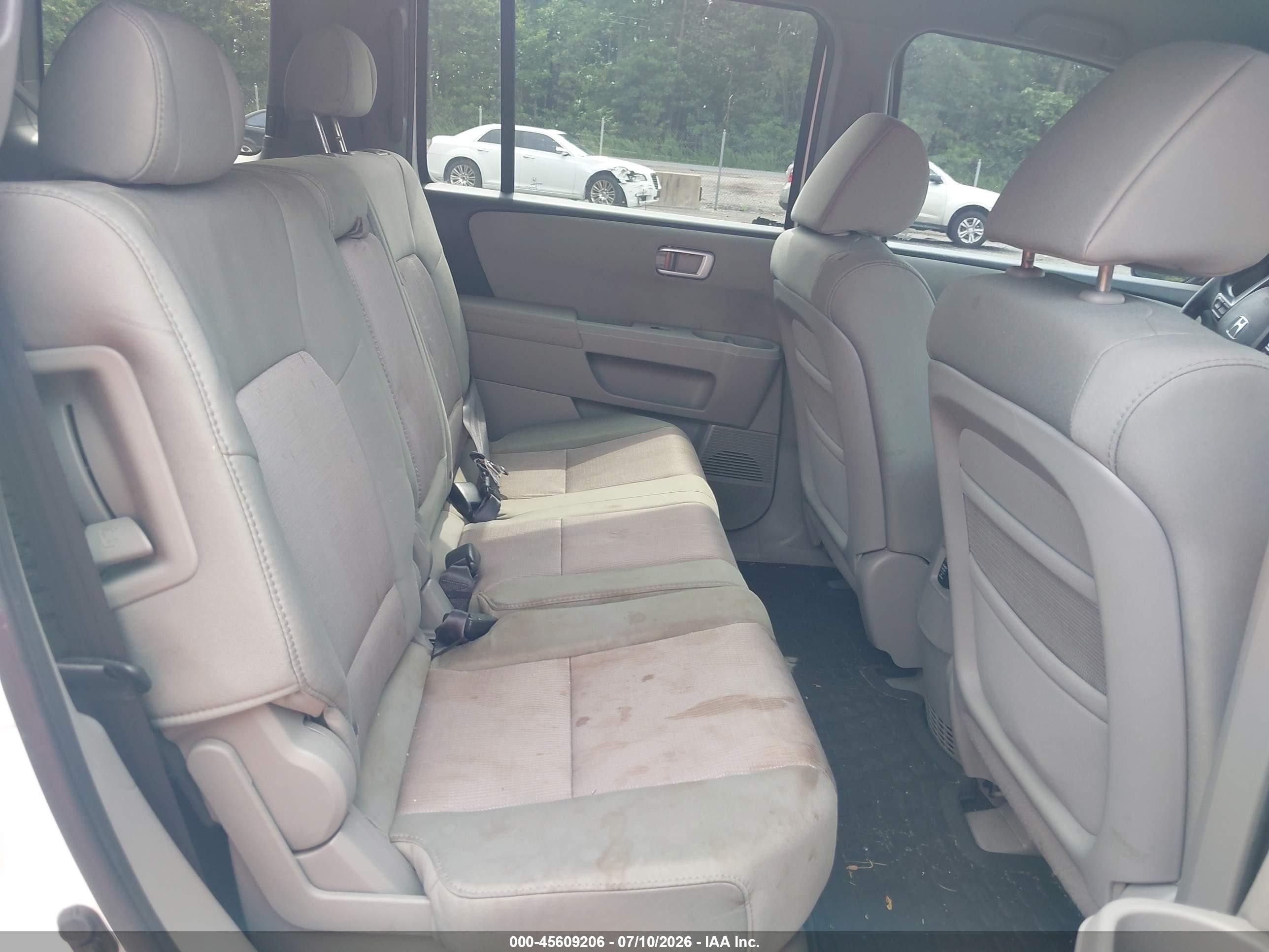 2011 Honda Pilot Ex White vin: 5FNYF3H49BB033707