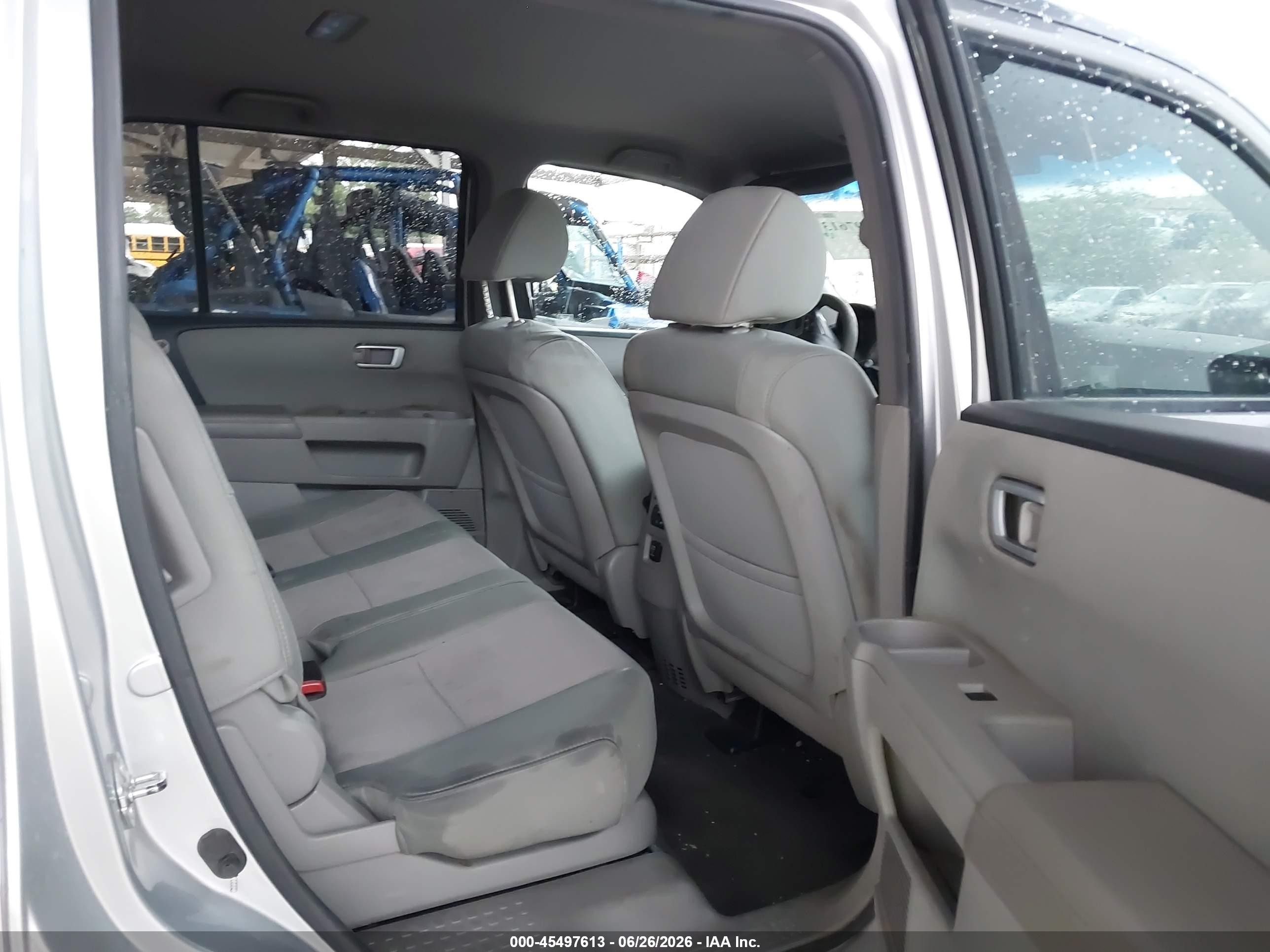 2012 Honda Pilot Ex Silver vin: 5FNYF3H49CB003091