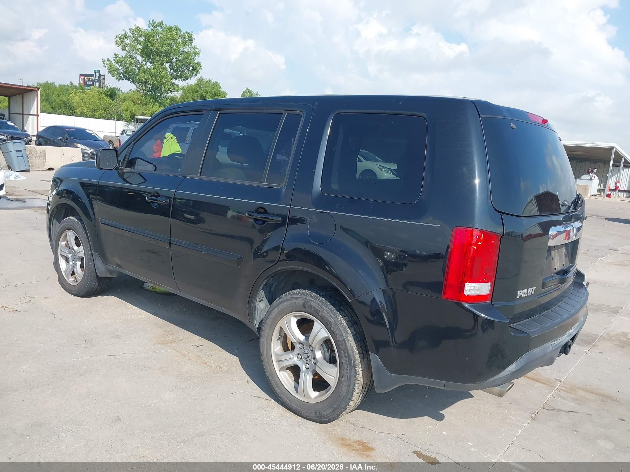 2015 Honda Pilot Ex Черный vin: 5FNYF3H49FB031977