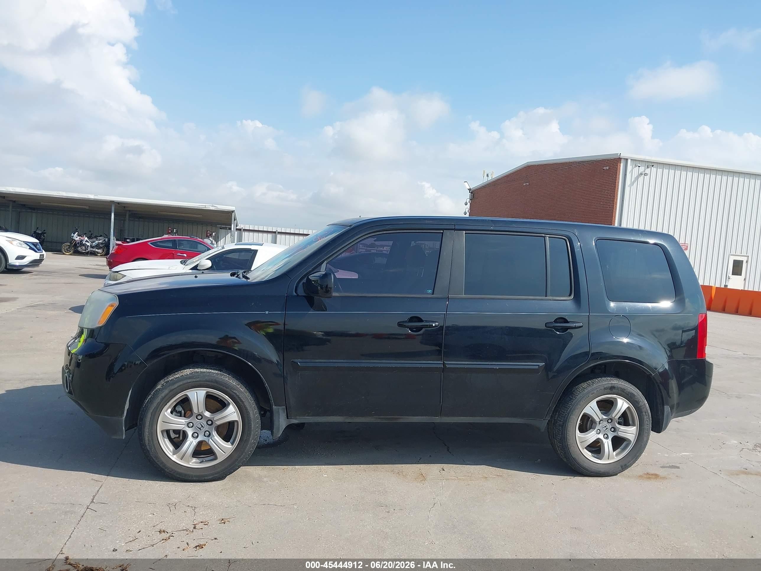 2015 Honda Pilot Ex Черный vin: 5FNYF3H49FB031977