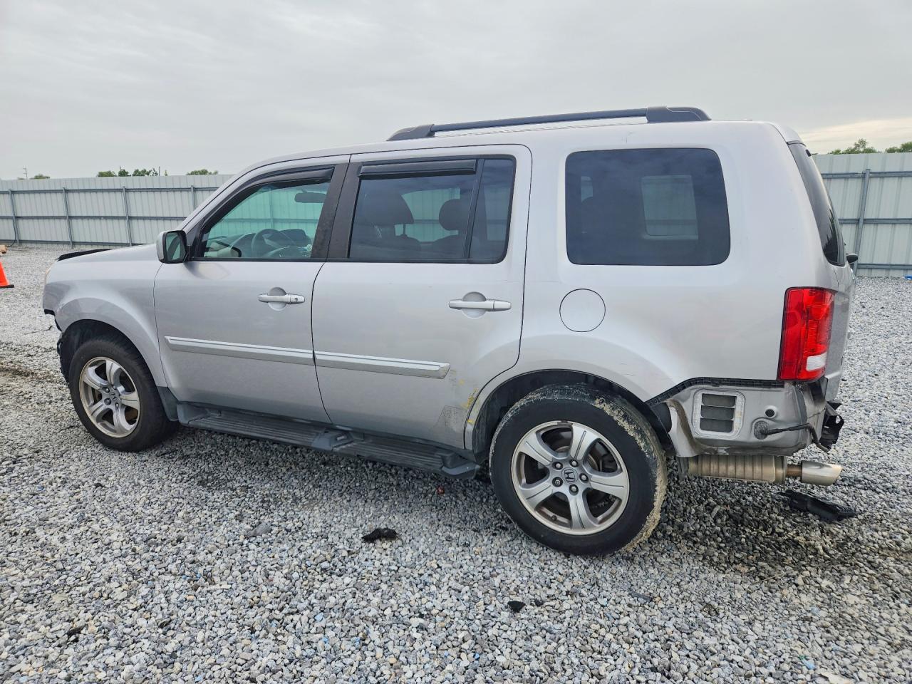 2015 Honda Pilot Ex Silver vin: 5FNYF3H4XFB030787