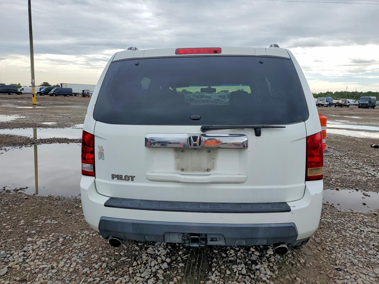 2011 Honda Pilot Exl White vin: 5FNYF3H50BB009997