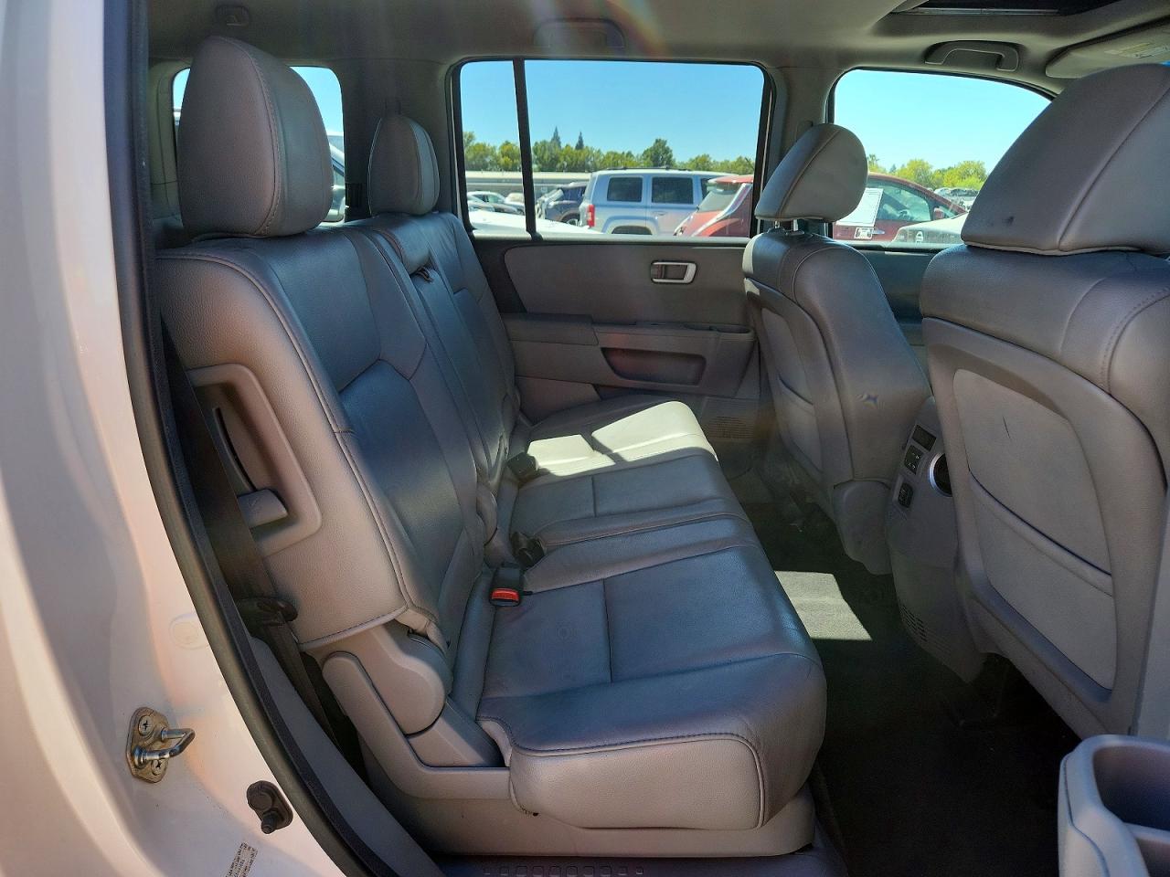 2012 Honda Pilot Exl White vin: 5FNYF3H50CB041088