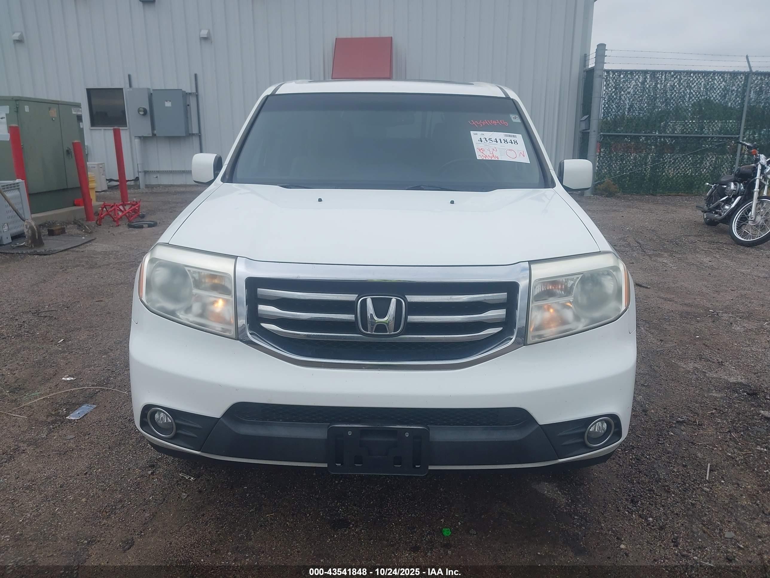 2013 Honda Pilot Ex-l White vin: 5FNYF3H50DB004026