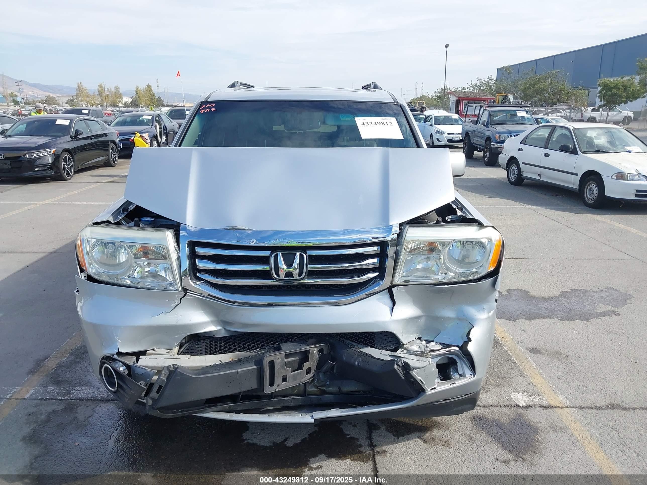 2013 Honda Pilot Ex-l Серебряный vin: 5FNYF3H50DB025023