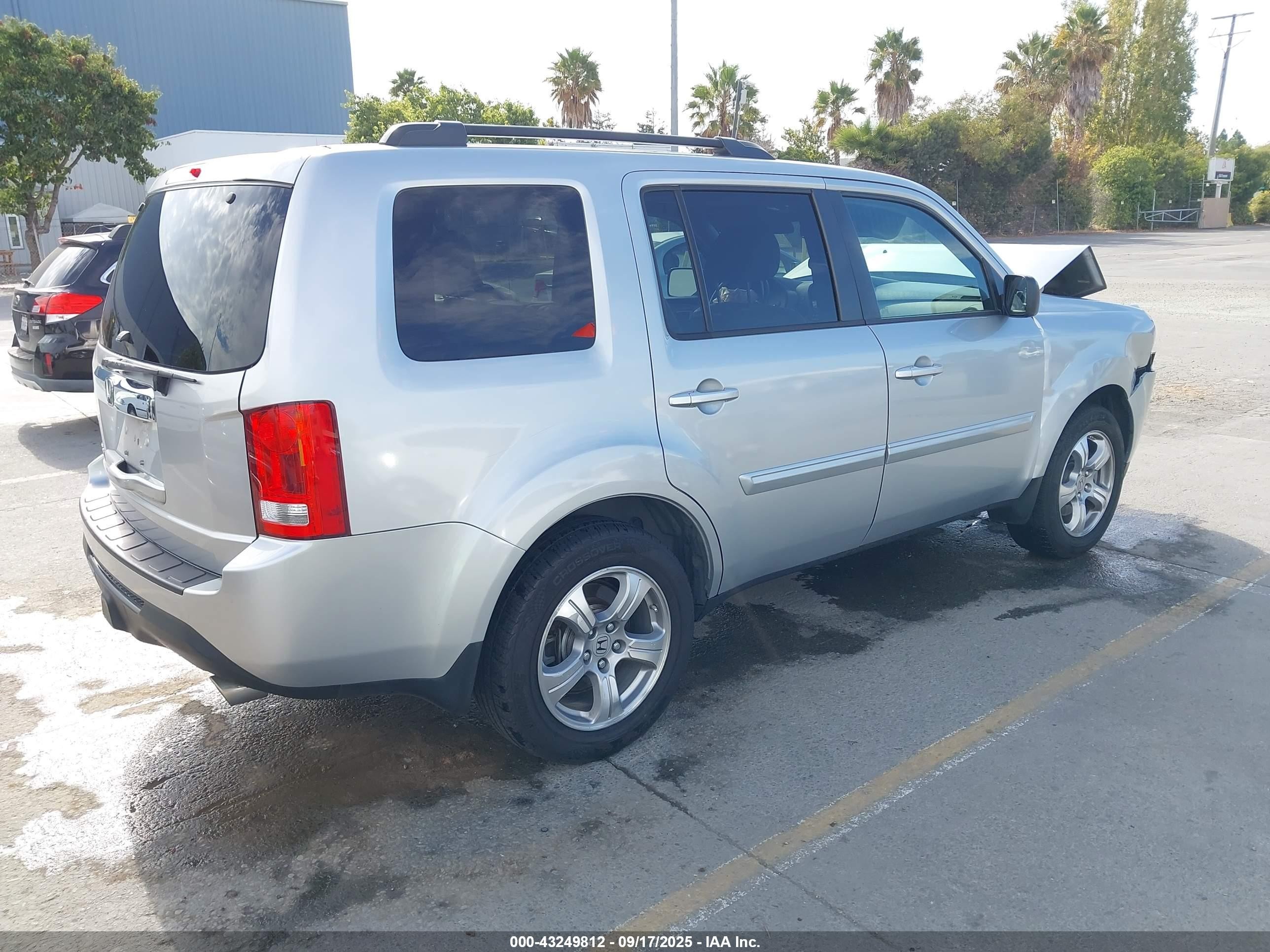 2013 Honda Pilot Ex-l Серебряный vin: 5FNYF3H50DB025023