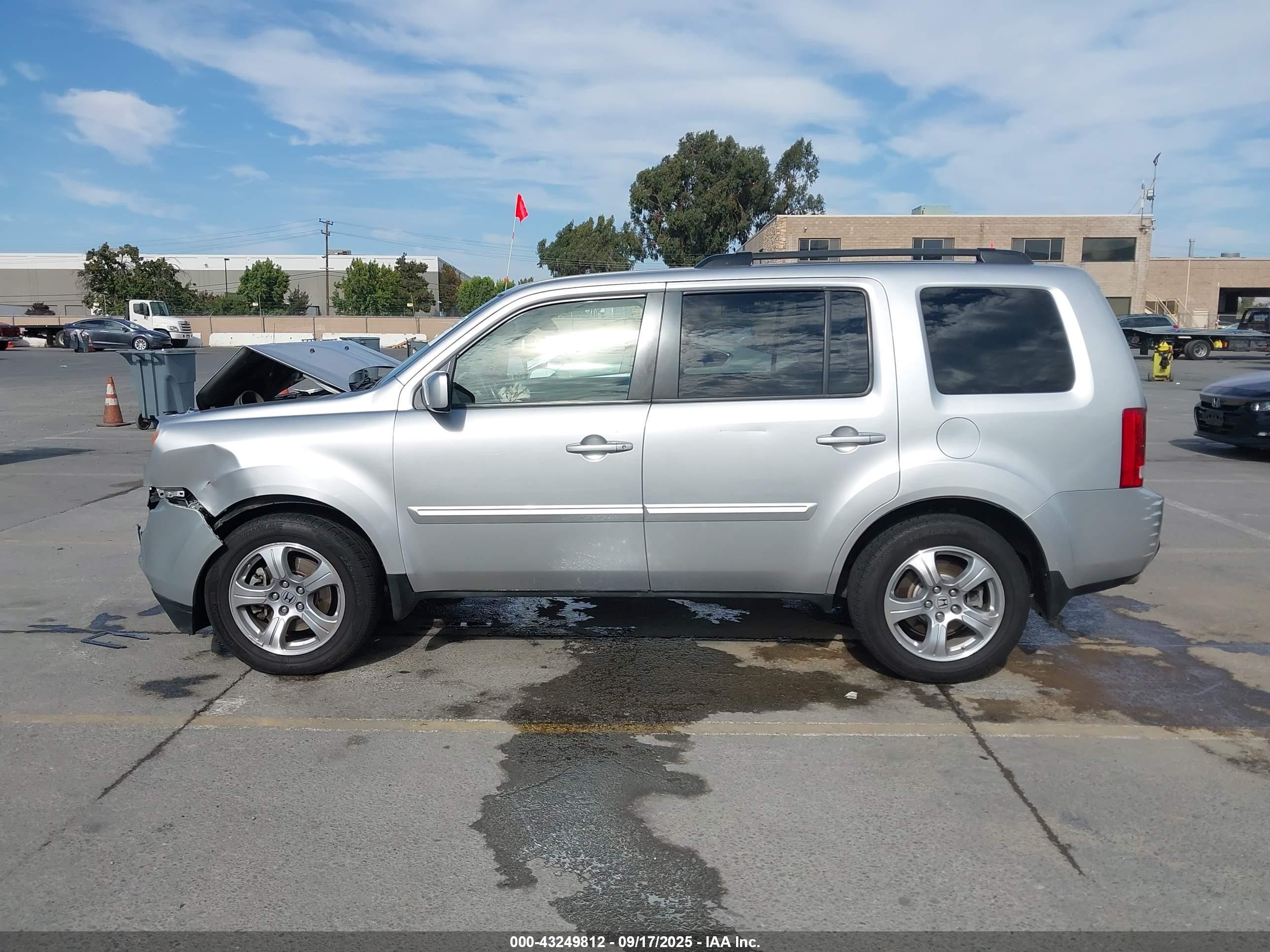 2013 Honda Pilot Ex-l Серебряный vin: 5FNYF3H50DB025023