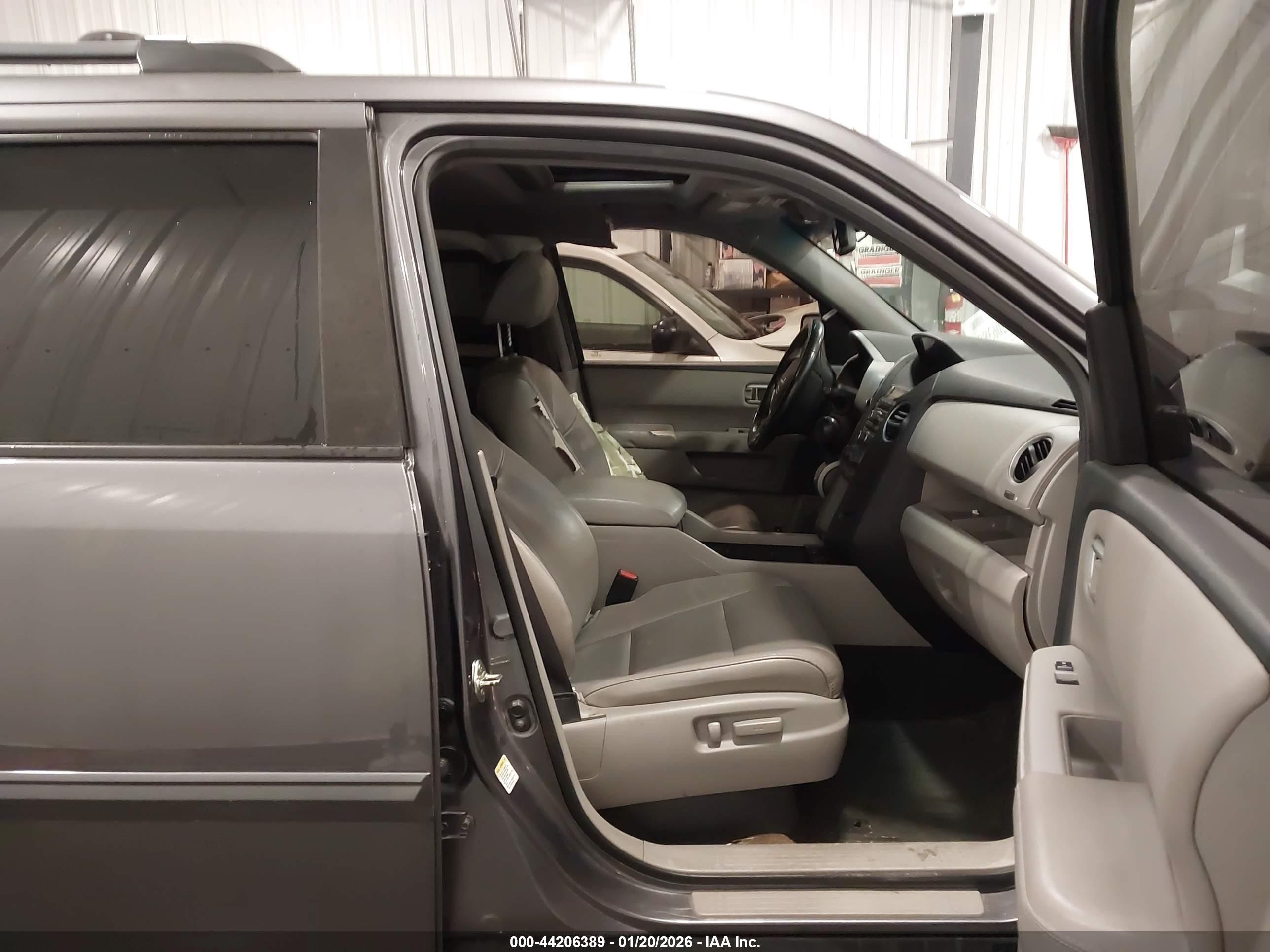 2014 Honda Pilot Ex-l Gray vin: 5FNYF3H50EB005551