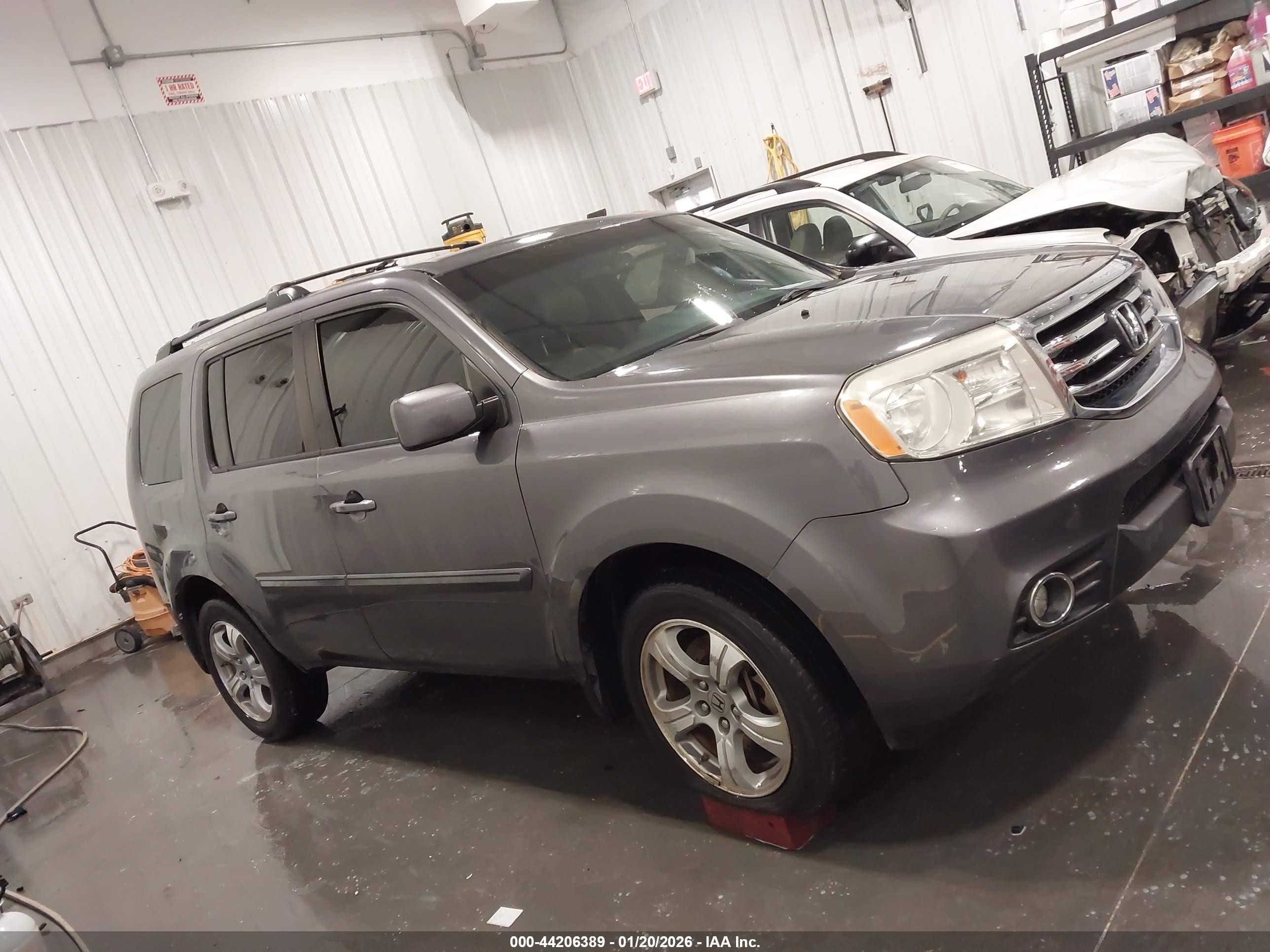 2014 Honda Pilot Ex-l Gray vin: 5FNYF3H50EB005551