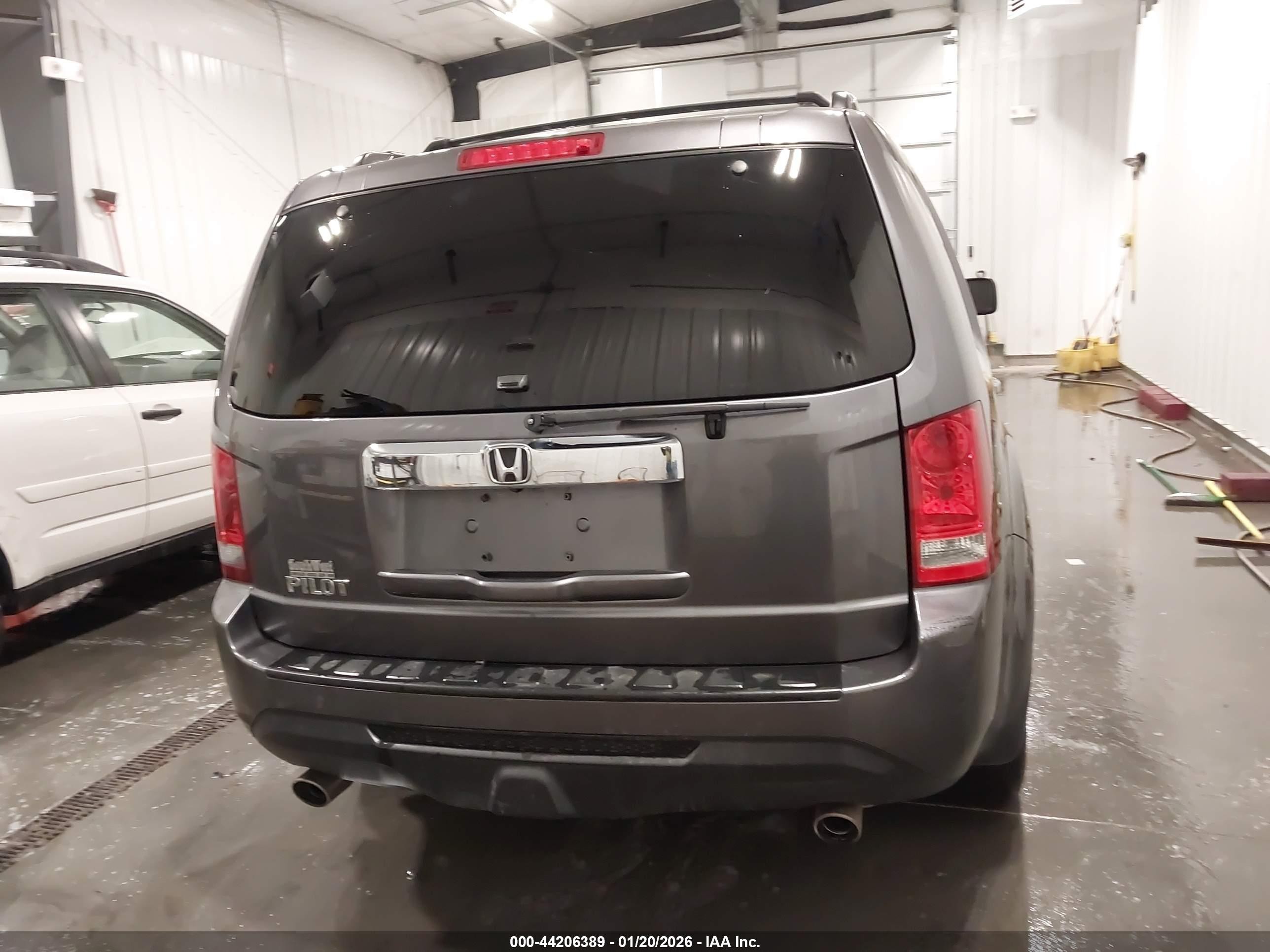 2014 Honda Pilot Ex-l Gray vin: 5FNYF3H50EB005551