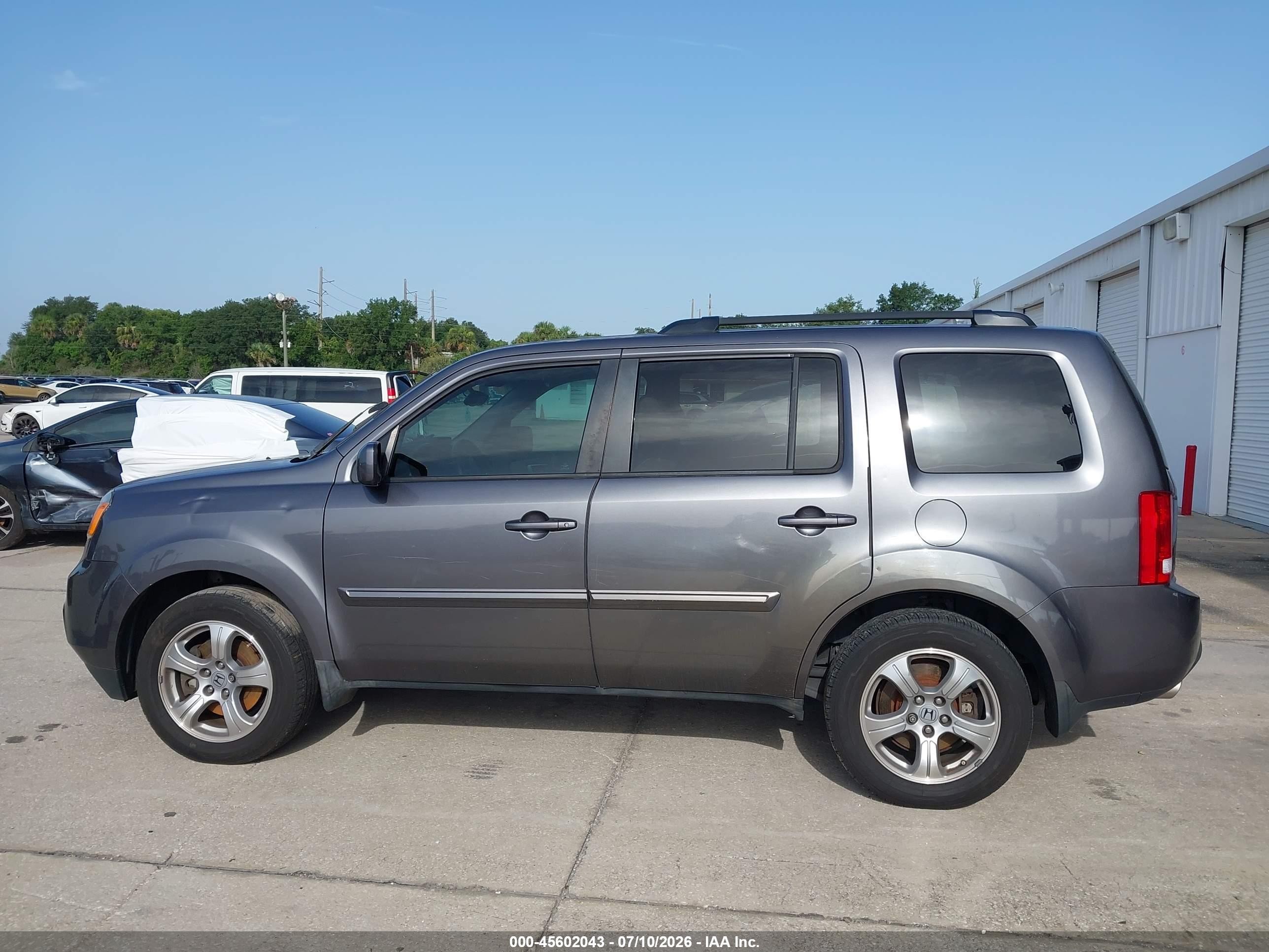 2015 Honda Pilot Ex-l Gray vin: 5FNYF3H50FB021444