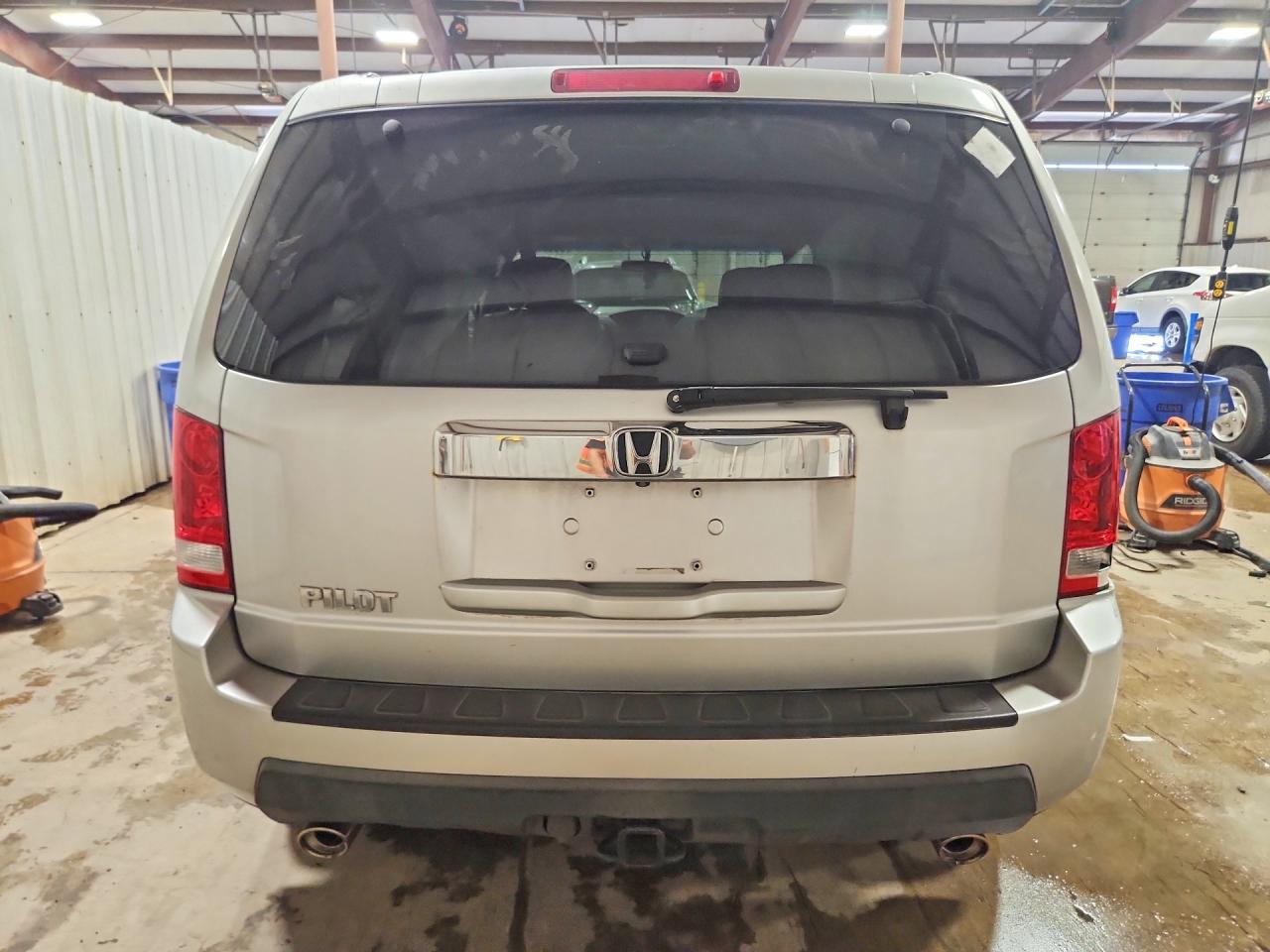 2011 Honda Pilot Exl Silver vin: 5FNYF3H51BB028431