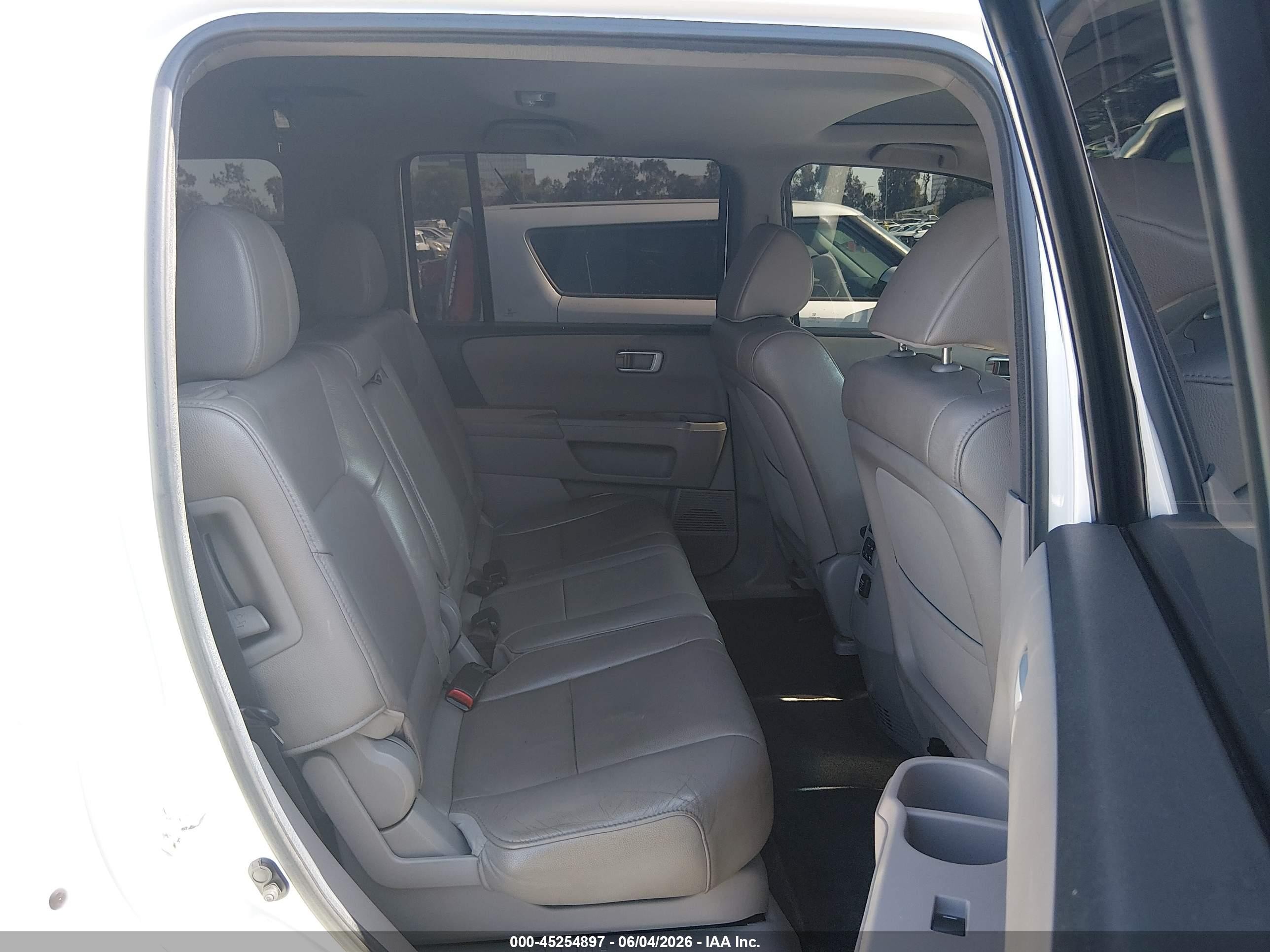 2013 Honda Pilot Ex-l White vin: 5FNYF3H51DB005962