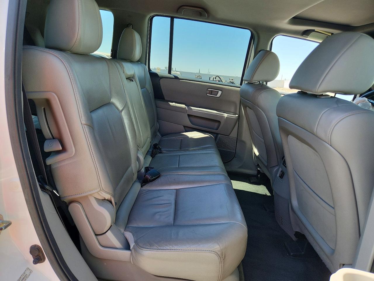2014 Honda Pilot Exl White vin: 5FNYF3H51EB001914