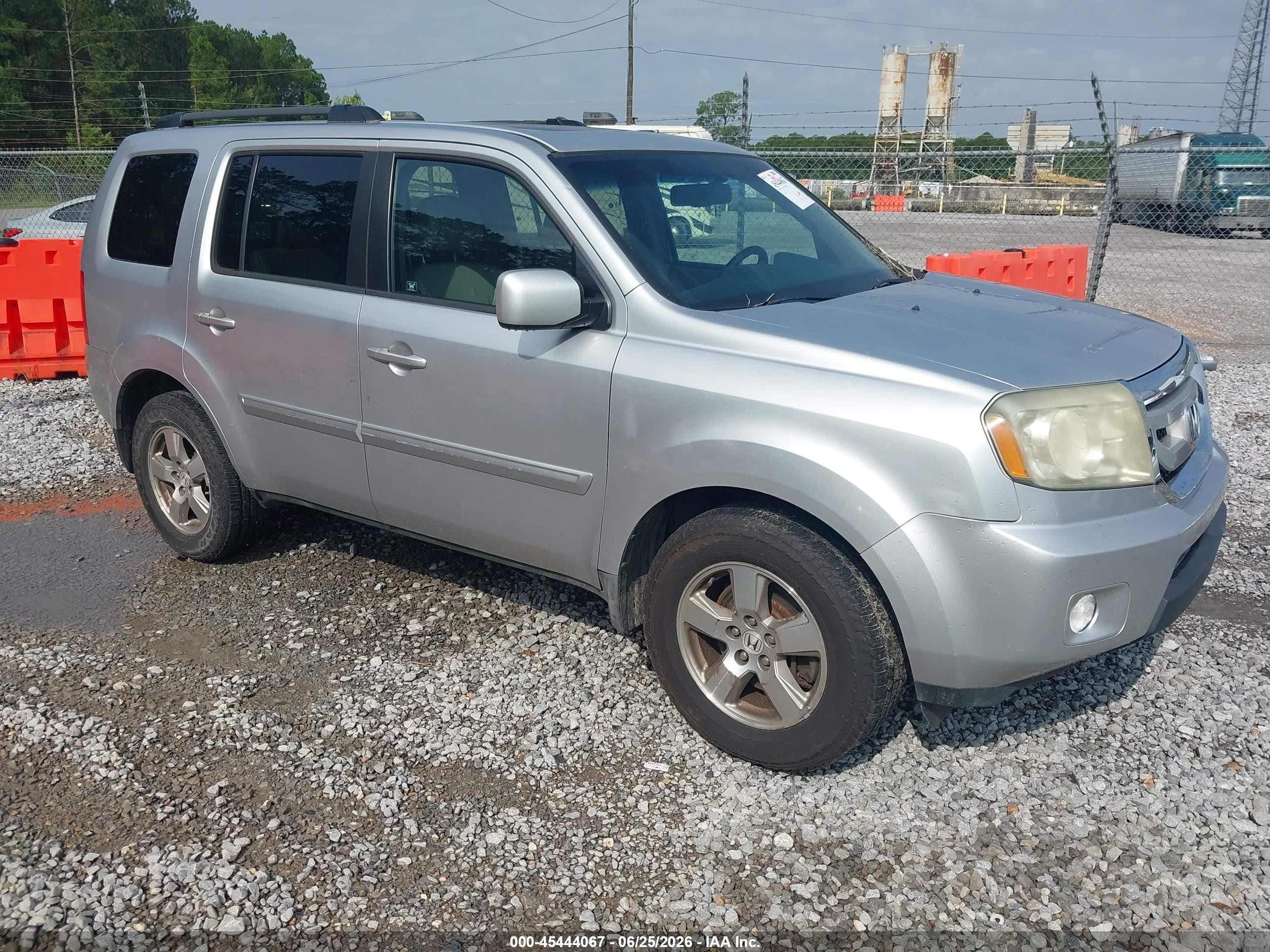 2011 Honda Pilot Ex-l Silver vin: 5FNYF3H52BB012092