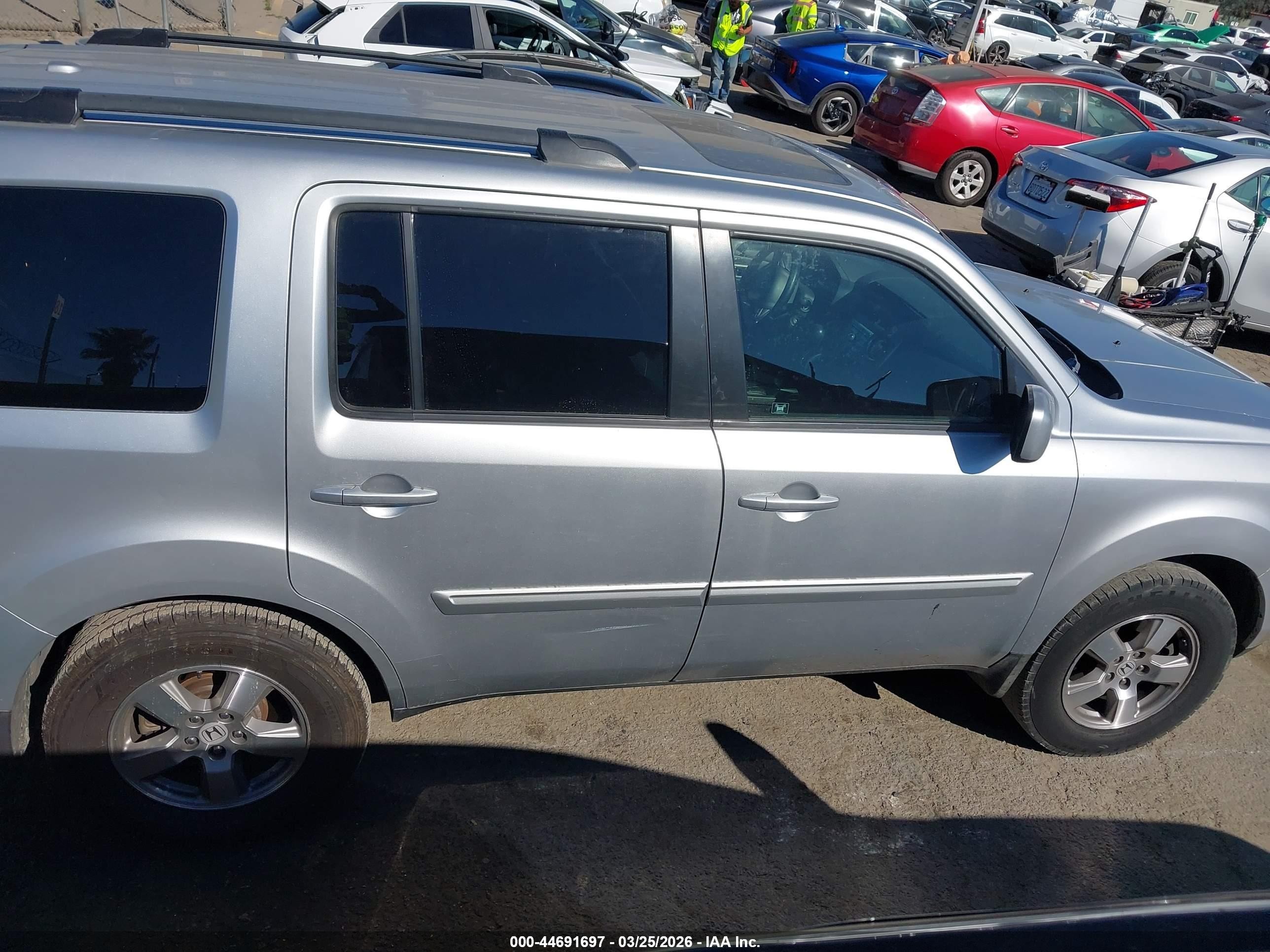 2010 Honda Pilot Ex-l Silver vin: 5FNYF3H53AB004789