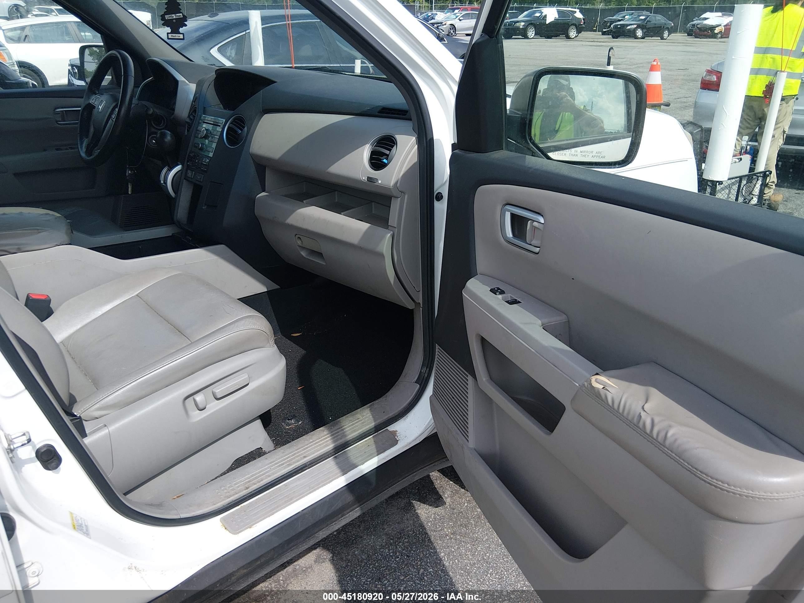 2010 Honda Pilot Ex-l White vin: 5FNYF3H53AB011225