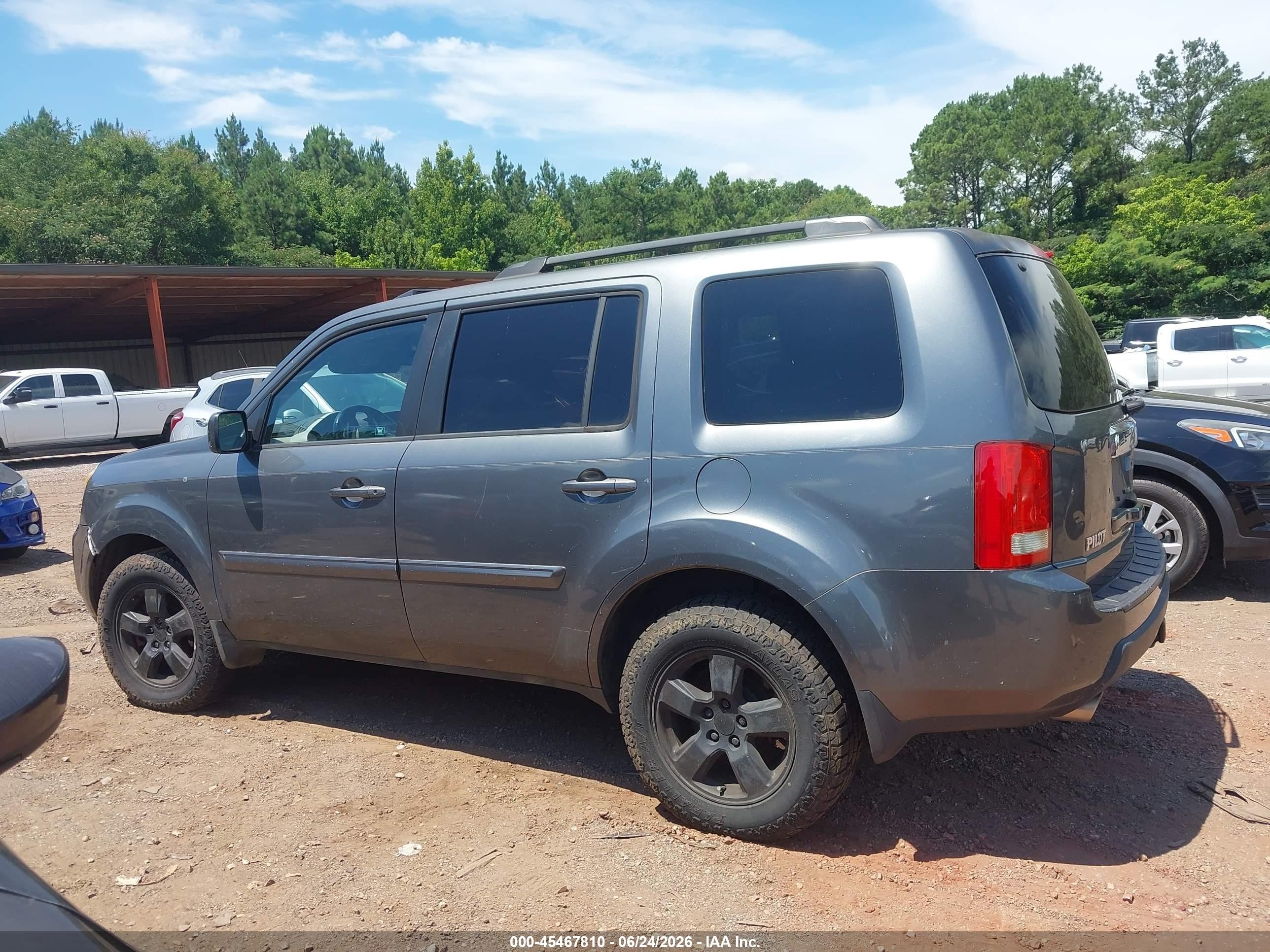 2011 Honda Pilot Ex-l Серый vin: 5FNYF3H53BB001845
