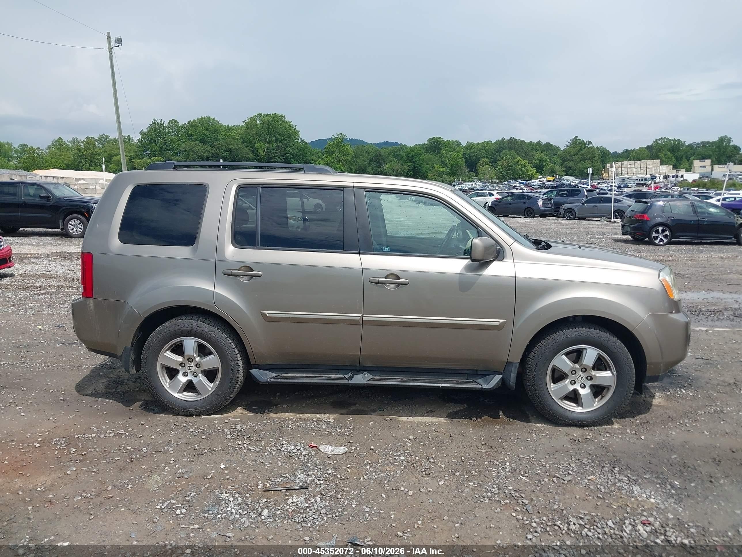 2011 Honda Pilot Ex-l Champagne vin: 5FNYF3H54BB005659
