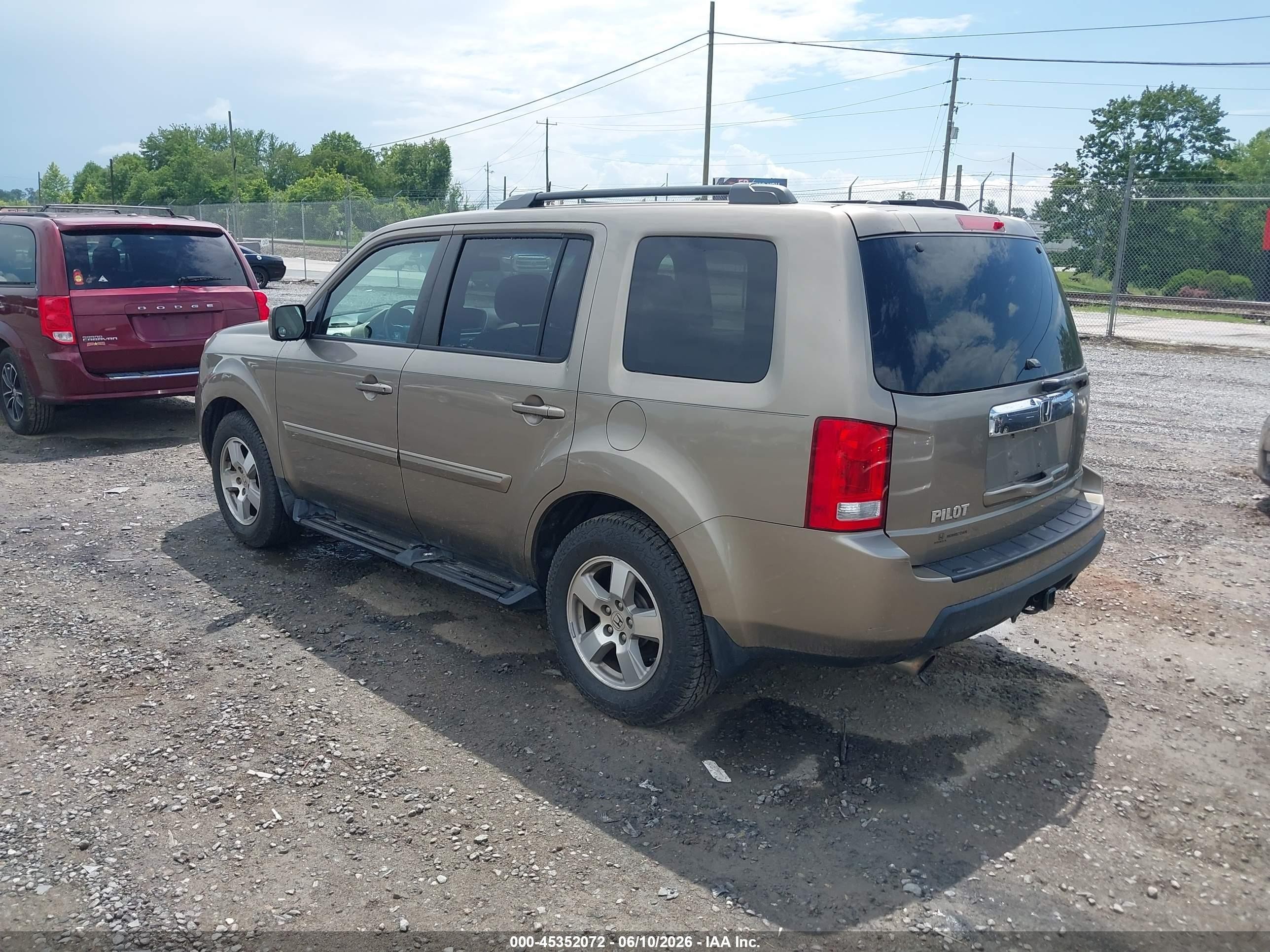2011 Honda Pilot Ex-l Champagne vin: 5FNYF3H54BB005659