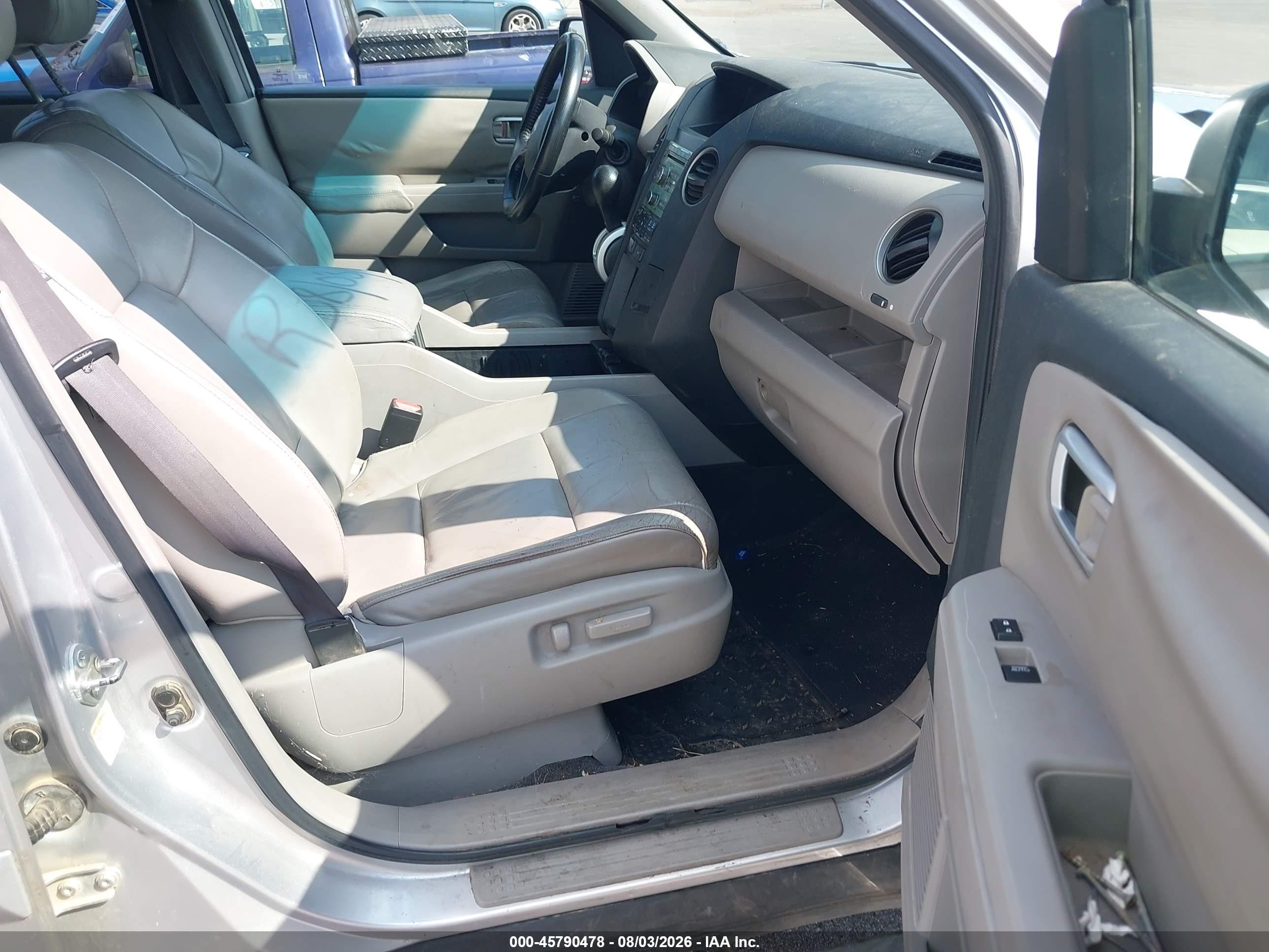 2011 Honda Pilot Ex-l Silver vin: 5FNYF3H54BB006469