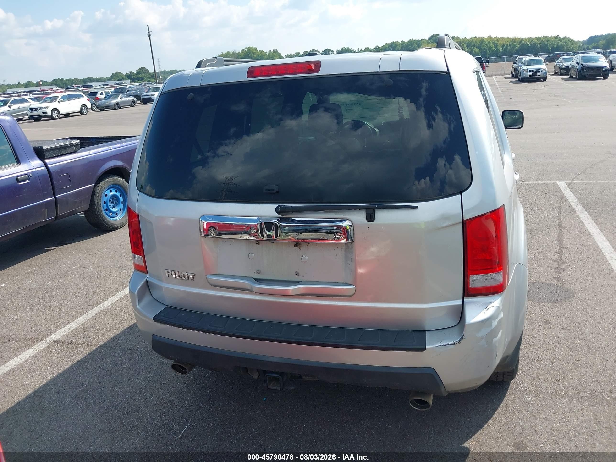 2011 Honda Pilot Ex-l Silver vin: 5FNYF3H54BB006469