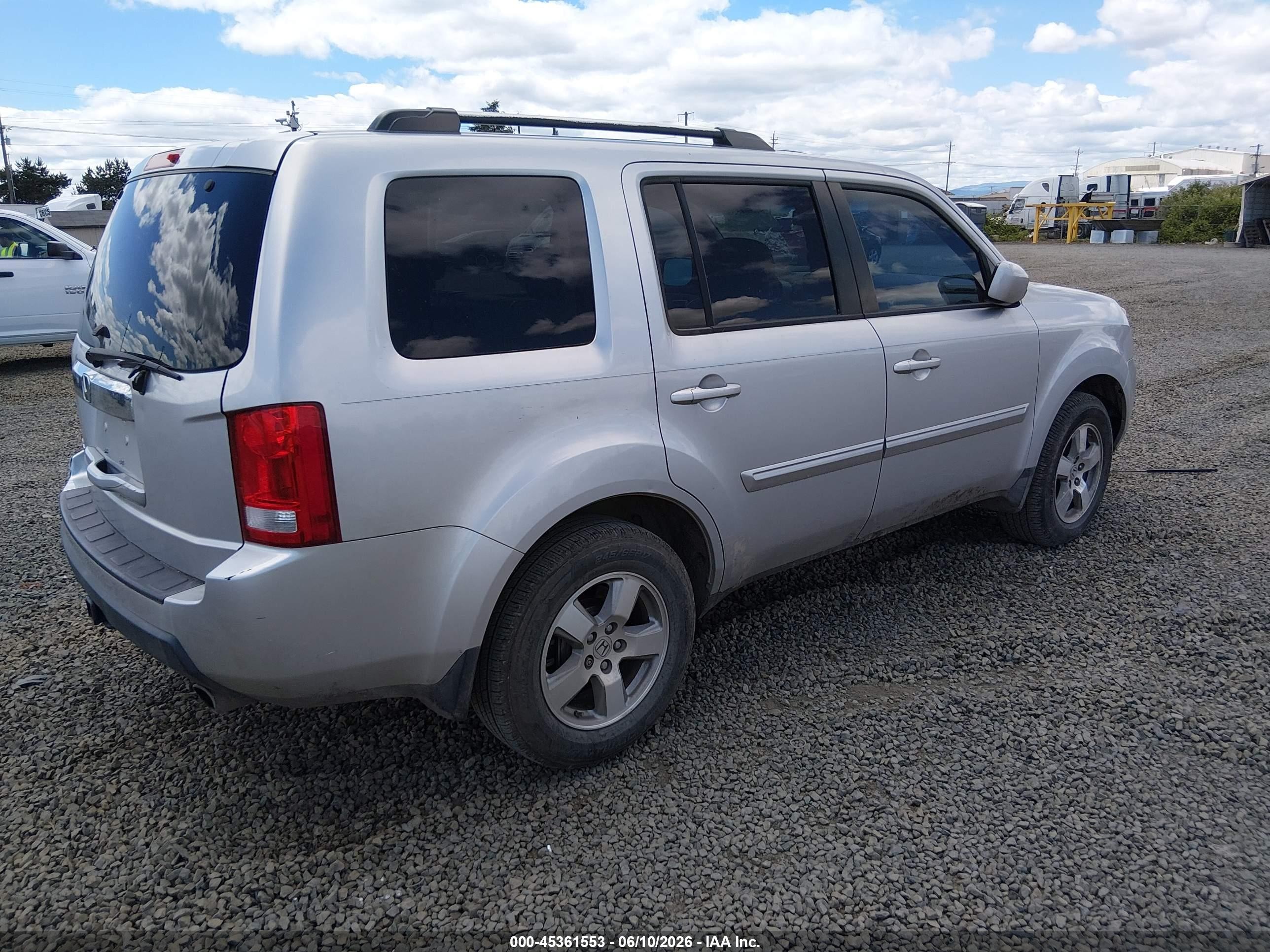 2011 Honda Pilot Ex-l Серебряный vin: 5FNYF3H54BB036202