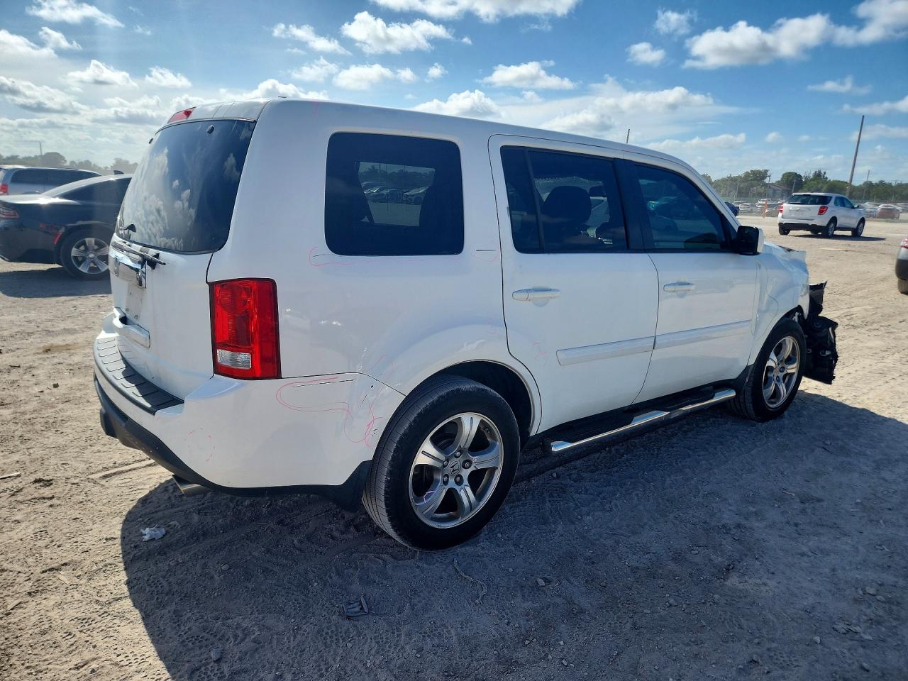 2014 Honda Pilot Exl White vin: 5FNYF3H54EB020182