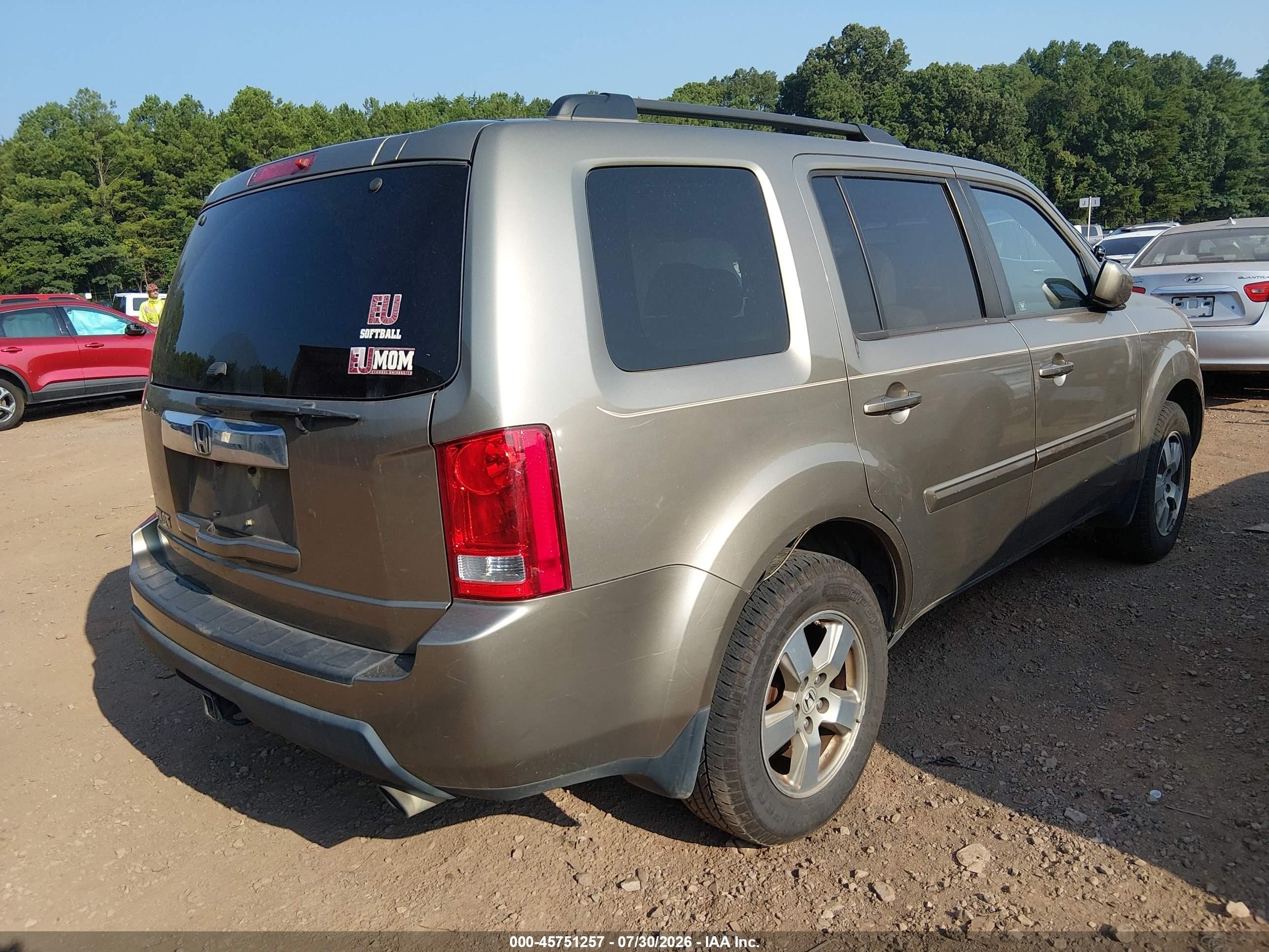 2011 Honda Pilot Ex-l Gold vin: 5FNYF3H55BB045636
