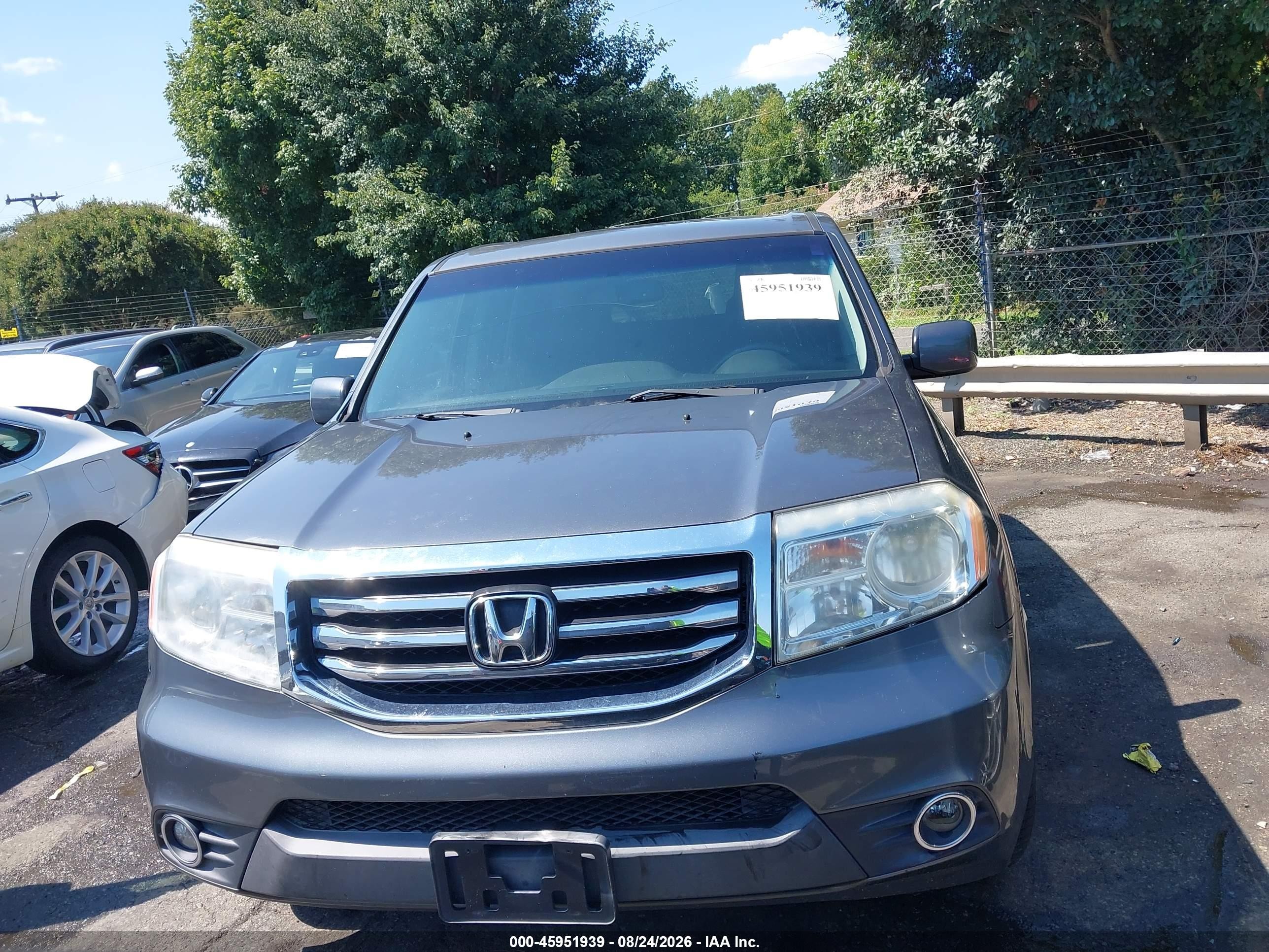 2012 Honda Pilot Ex-l Gray vin: 5FNYF3H55CB008927