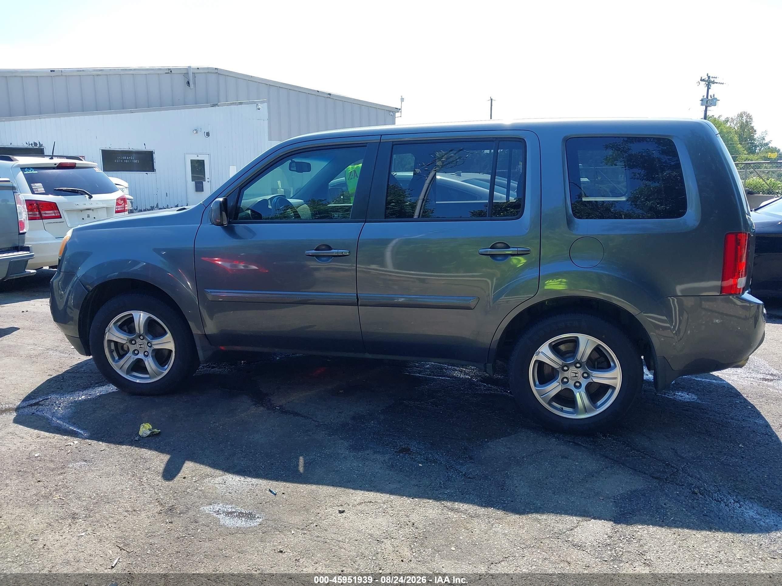 2012 Honda Pilot Ex-l Gray vin: 5FNYF3H55CB008927