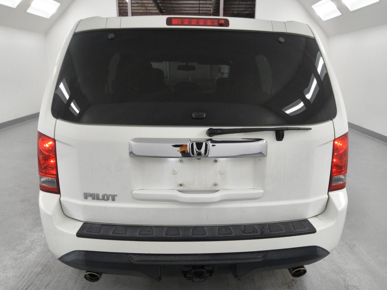 2013 Honda Pilot Exl White vin: 5FNYF3H55DB003020 Damage: Trunk Release, Inoperable, Repair Required