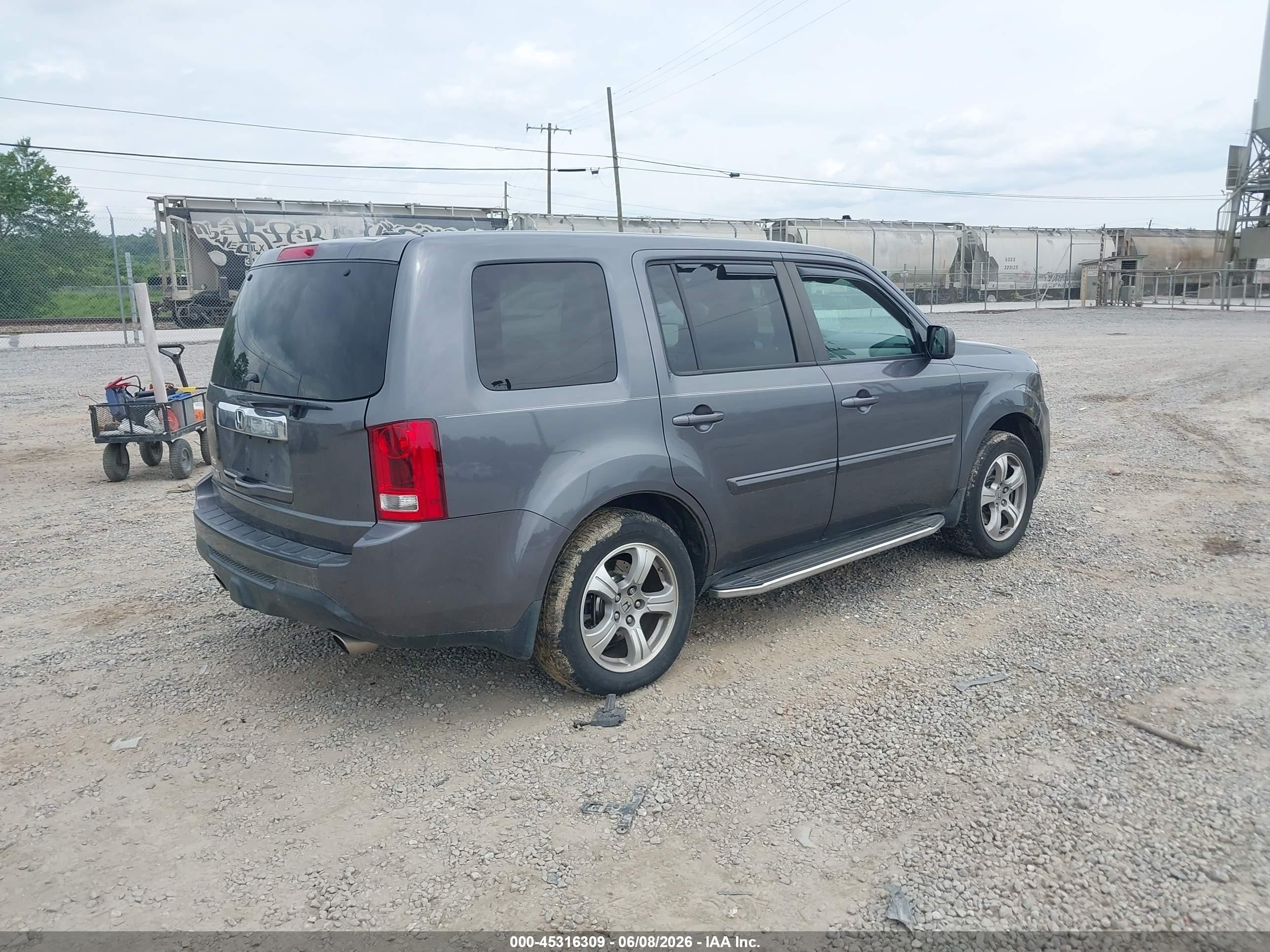 2014 Honda Pilot Ex-l Silver vin: 5FNYF3H55EB023690