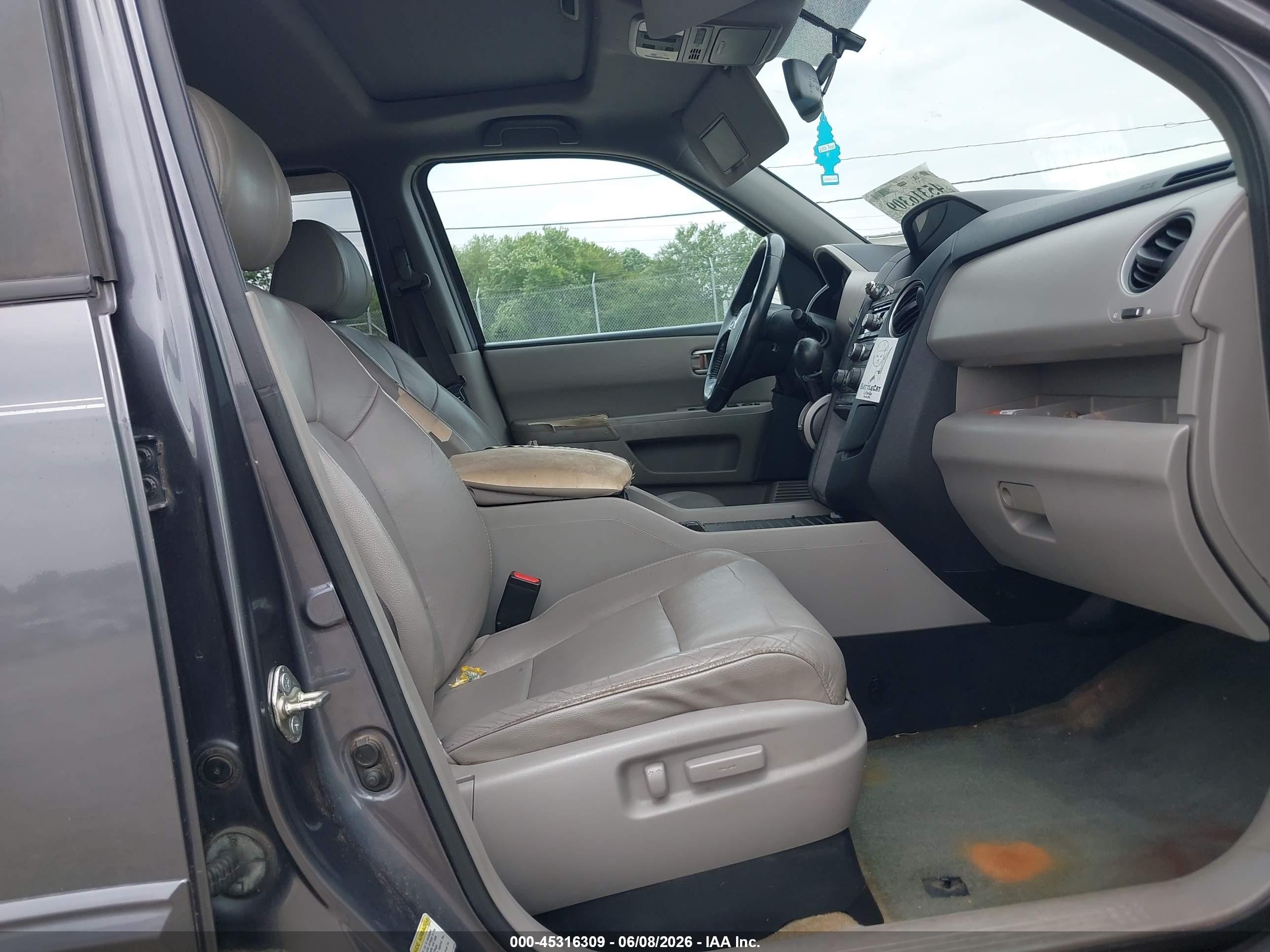 2014 Honda Pilot Ex-l Silver vin: 5FNYF3H55EB023690