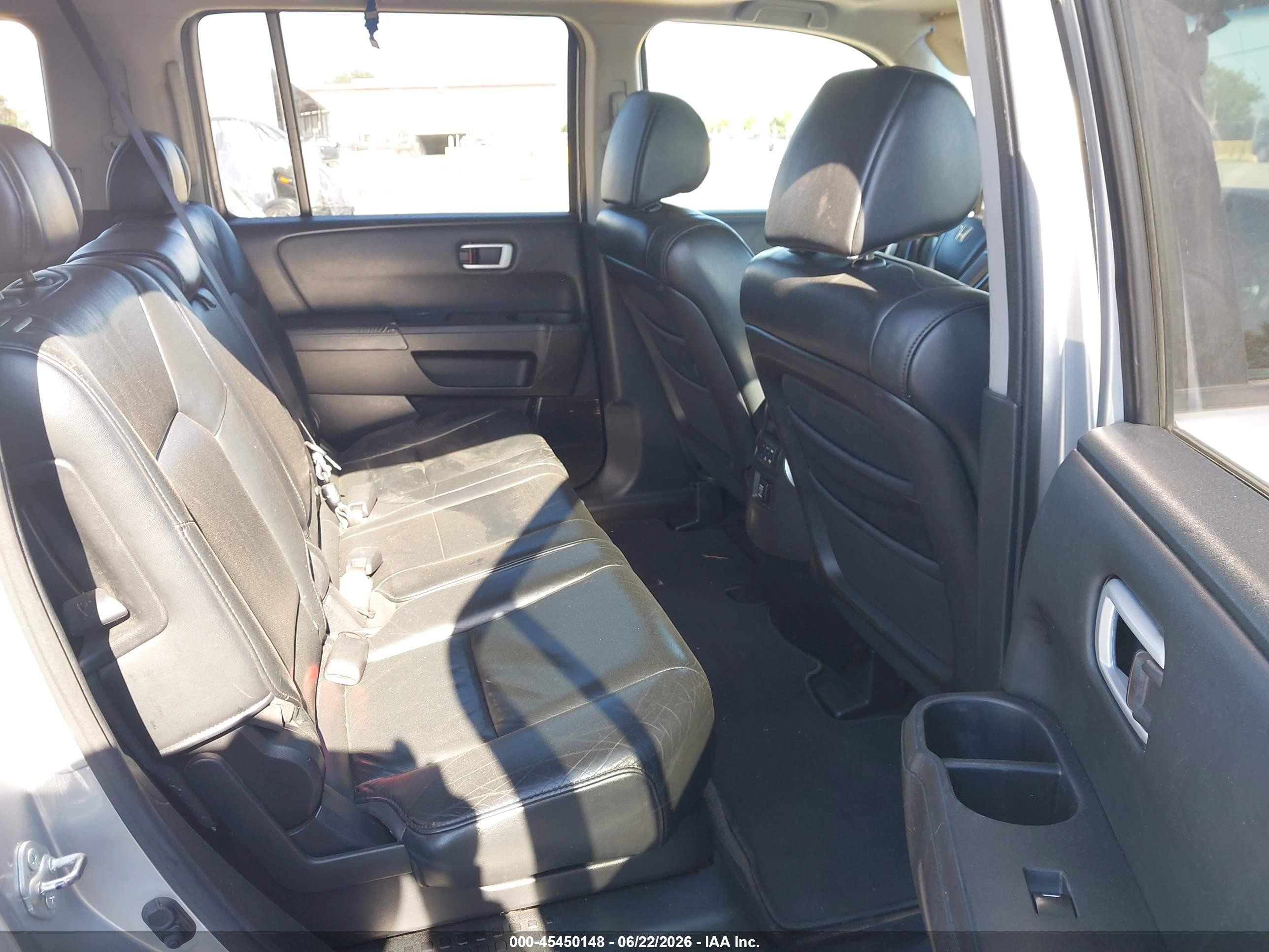 2011 Honda Pilot Ex-l Silver vin: 5FNYF3H56BB020860