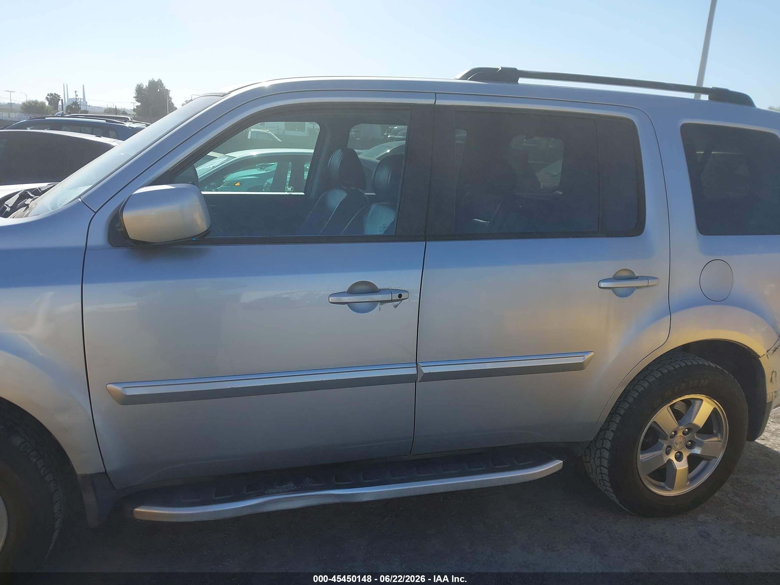 2011 Honda Pilot Ex-l Silver vin: 5FNYF3H56BB020860