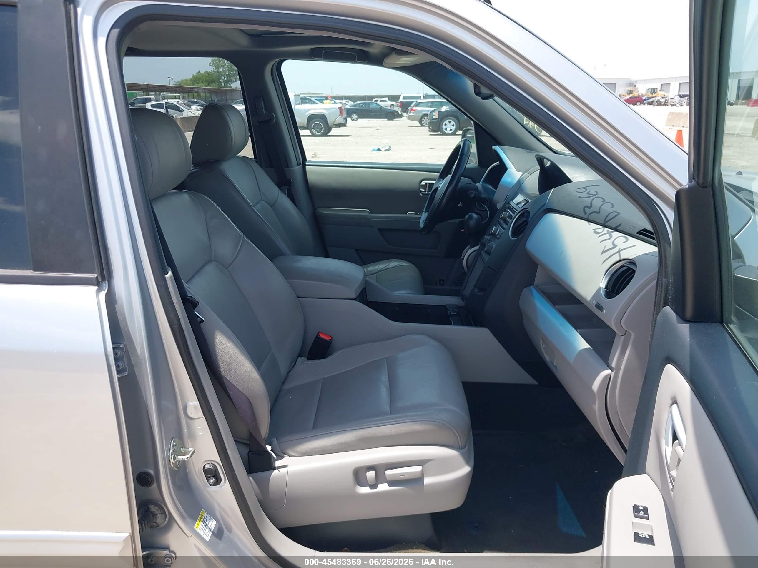 2015 Honda Pilot Ex-l Silver vin: 5FNYF3H56FB019245