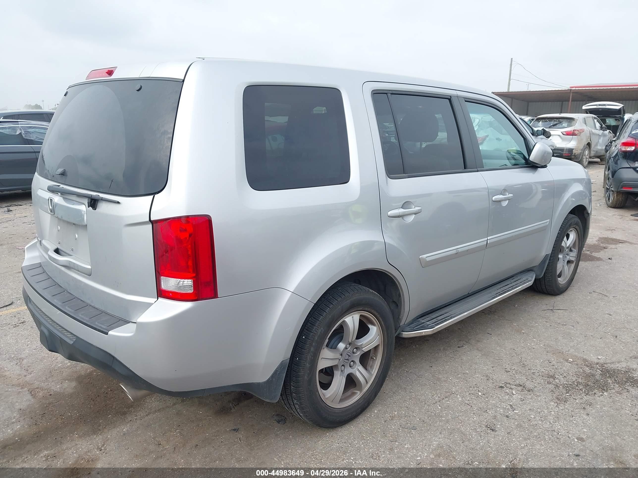 2015 Honda Pilot Ex-l Silver vin: 5FNYF3H56FB021562
